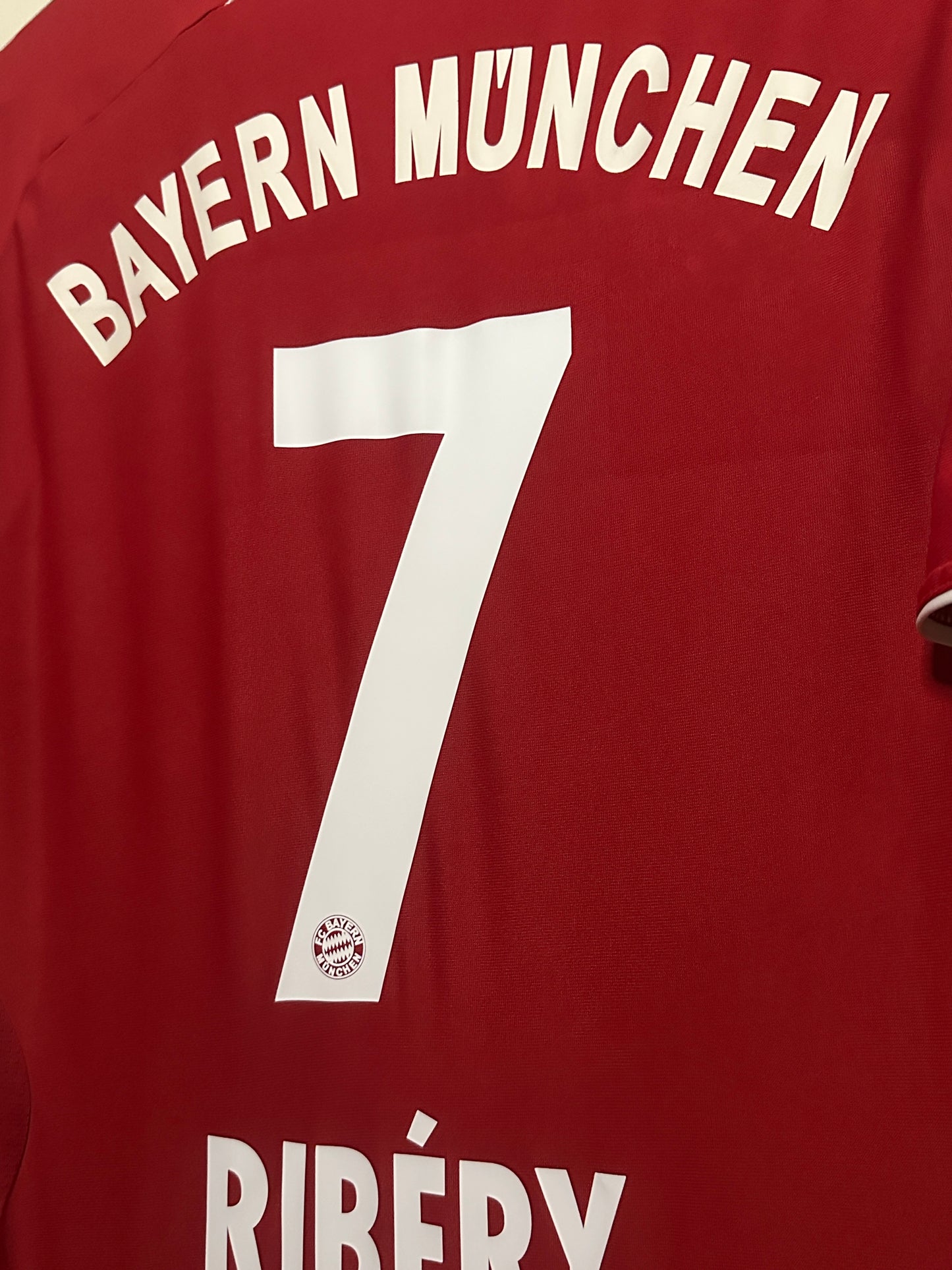 Franck Ribery FC Bayern Munich 2008-09 home football shirt (M)