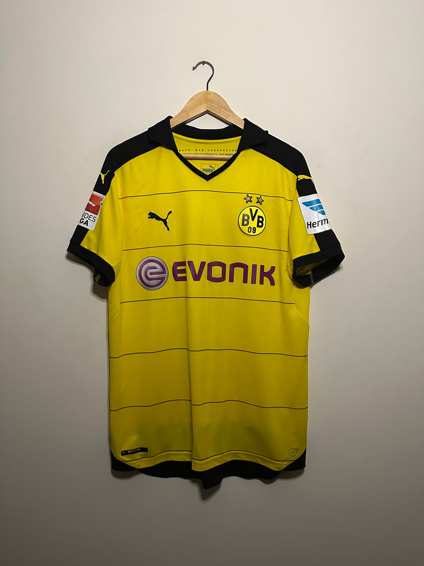 Marco Reus Borussia Dortmund 2015-16 home football shirt (L)