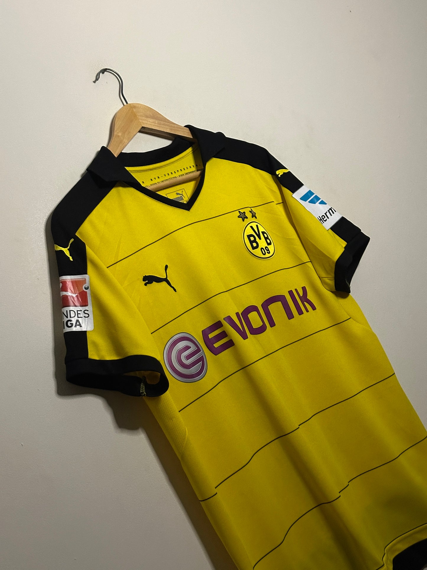 Marco Reus Borussia Dortmund 2015-16 home football shirt (L)