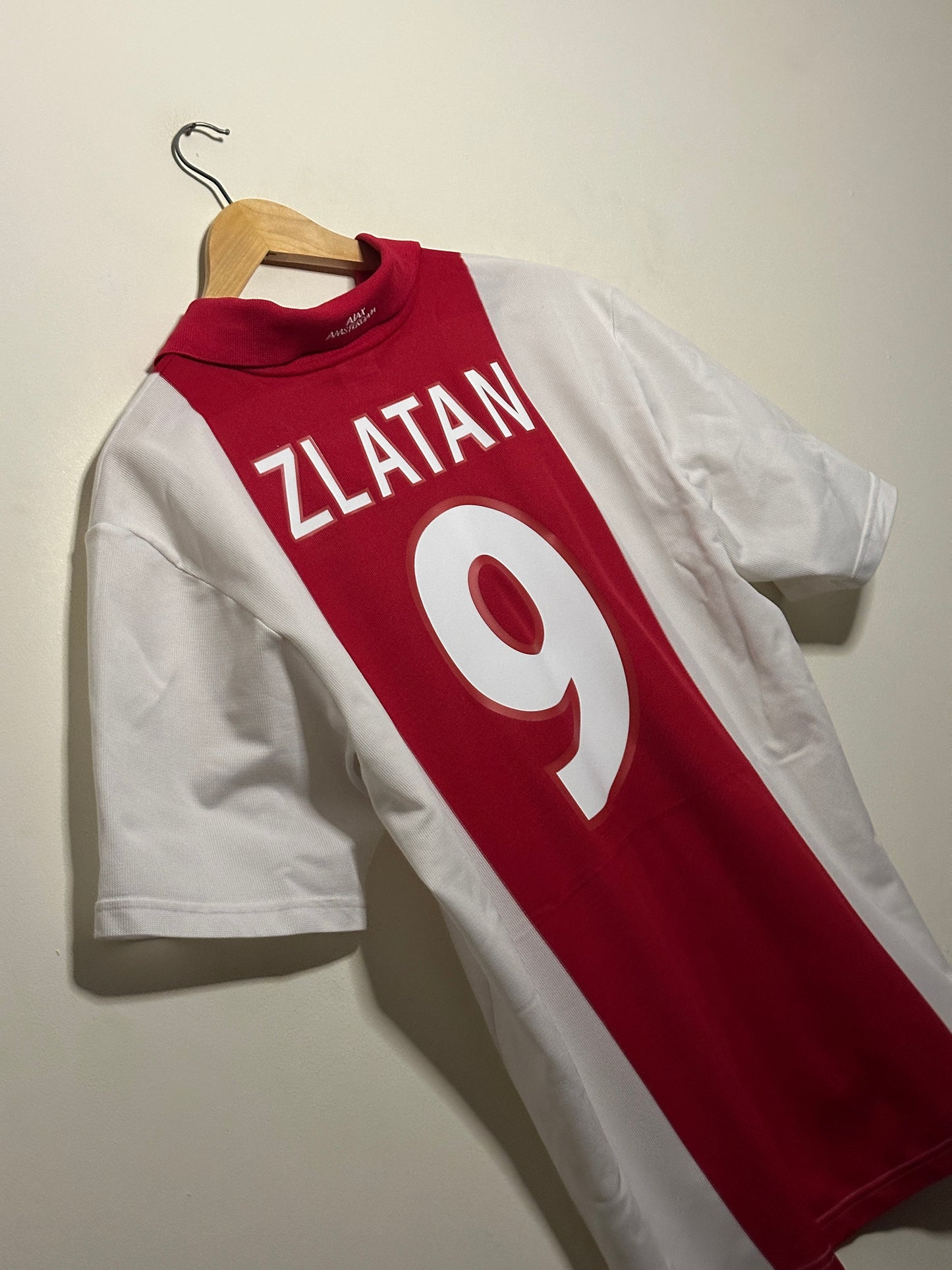 Zlatan Ibrahimovic AFC Ajax 2001-02 home football shirt (L)