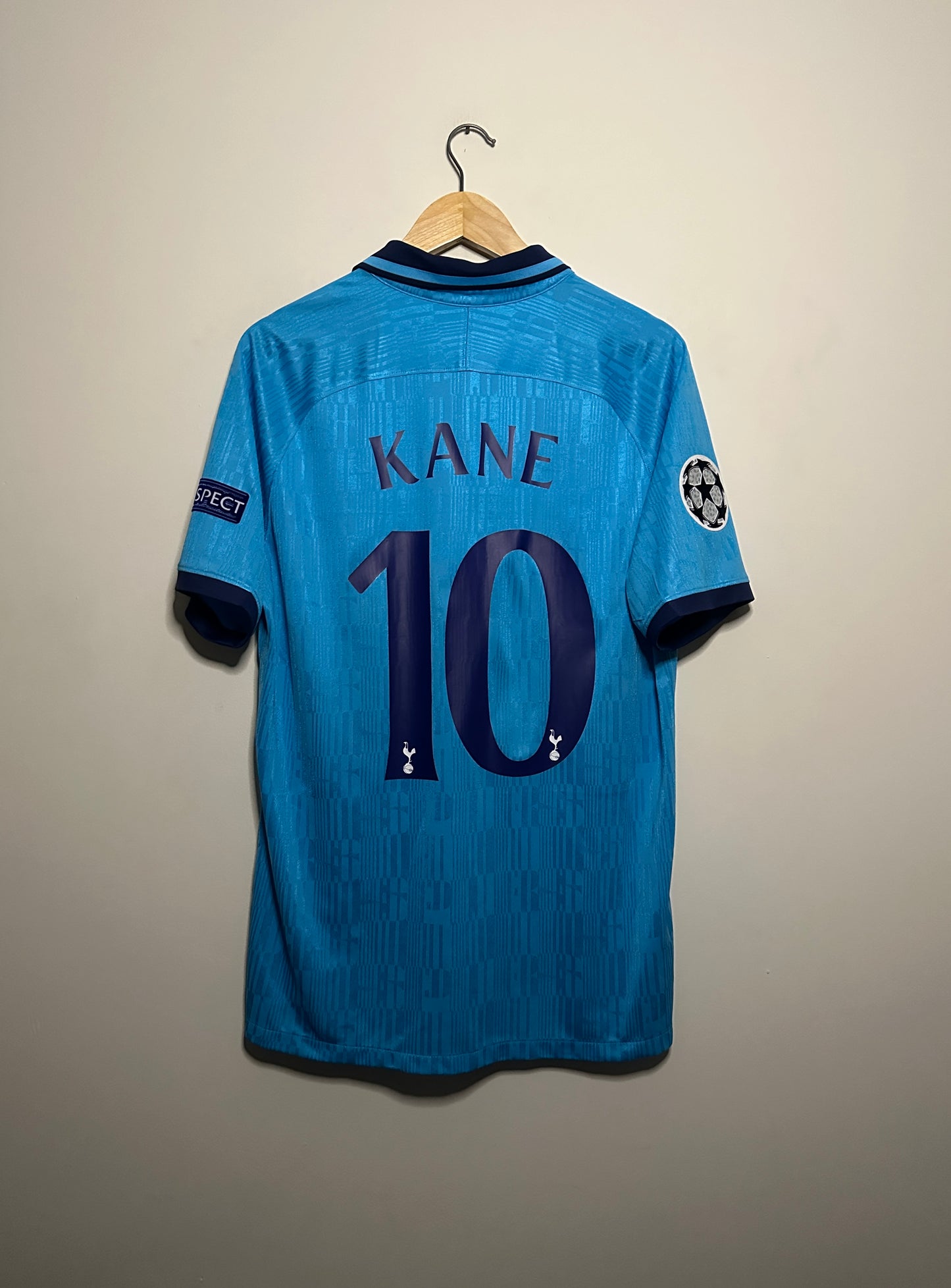 Harry Kane Tottenham Hotspur 2019-20 third football shirt (L)