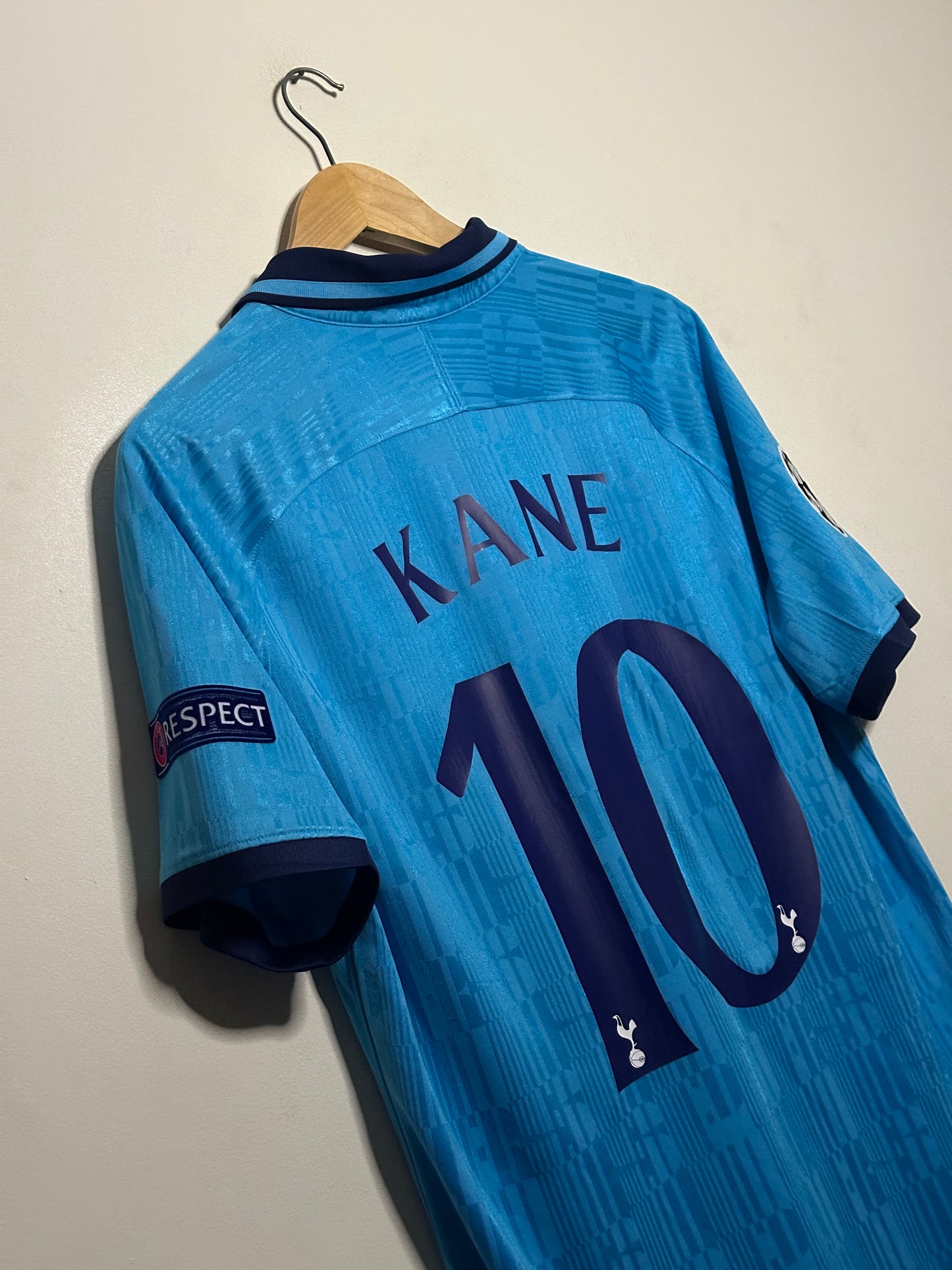 Harry Kane Tottenham Hotspur 2019-20 third football shirt (L)