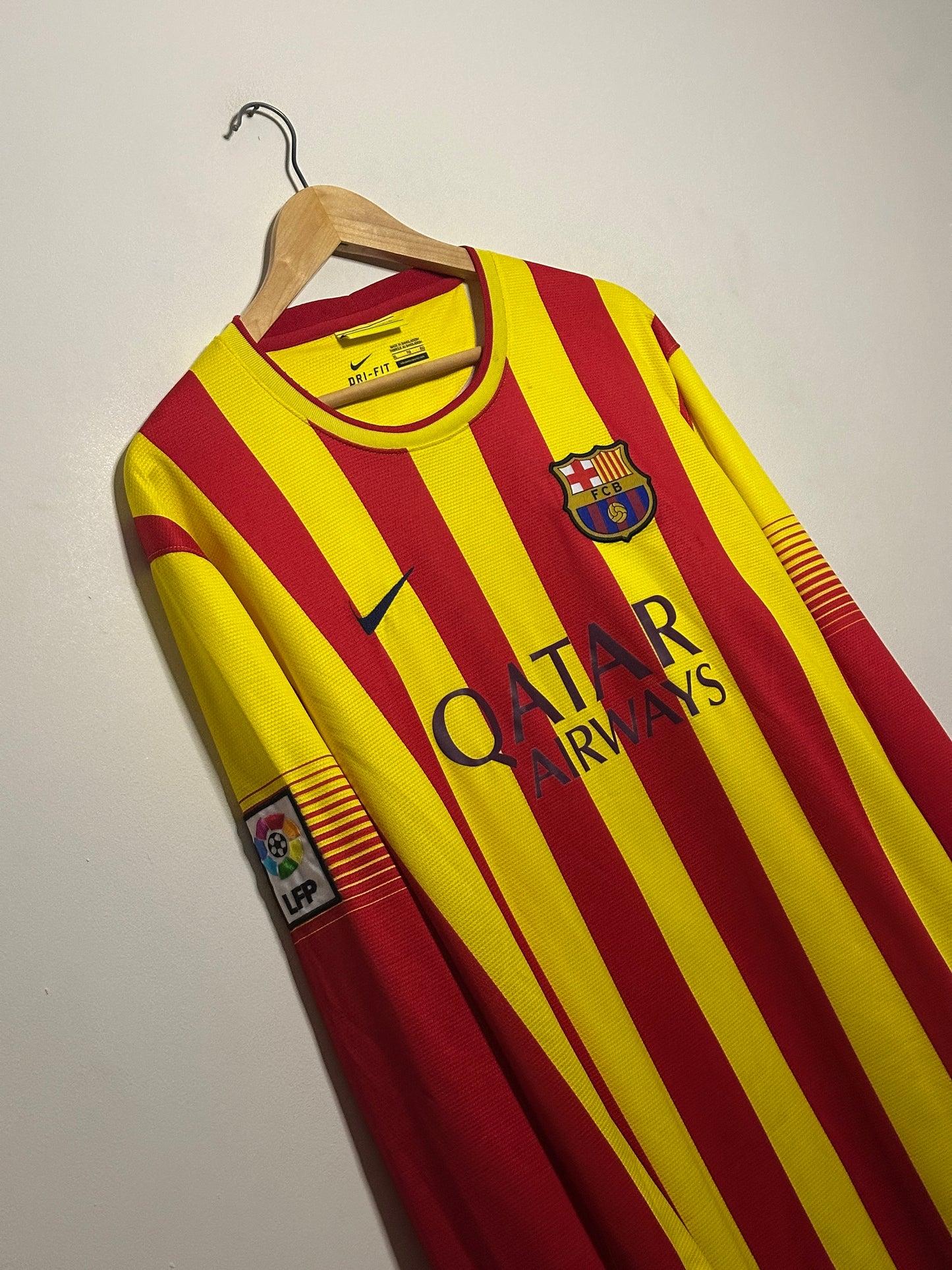 Neymar JR FC Barcelona 2013-14 long sleeve away football shirt (XL)