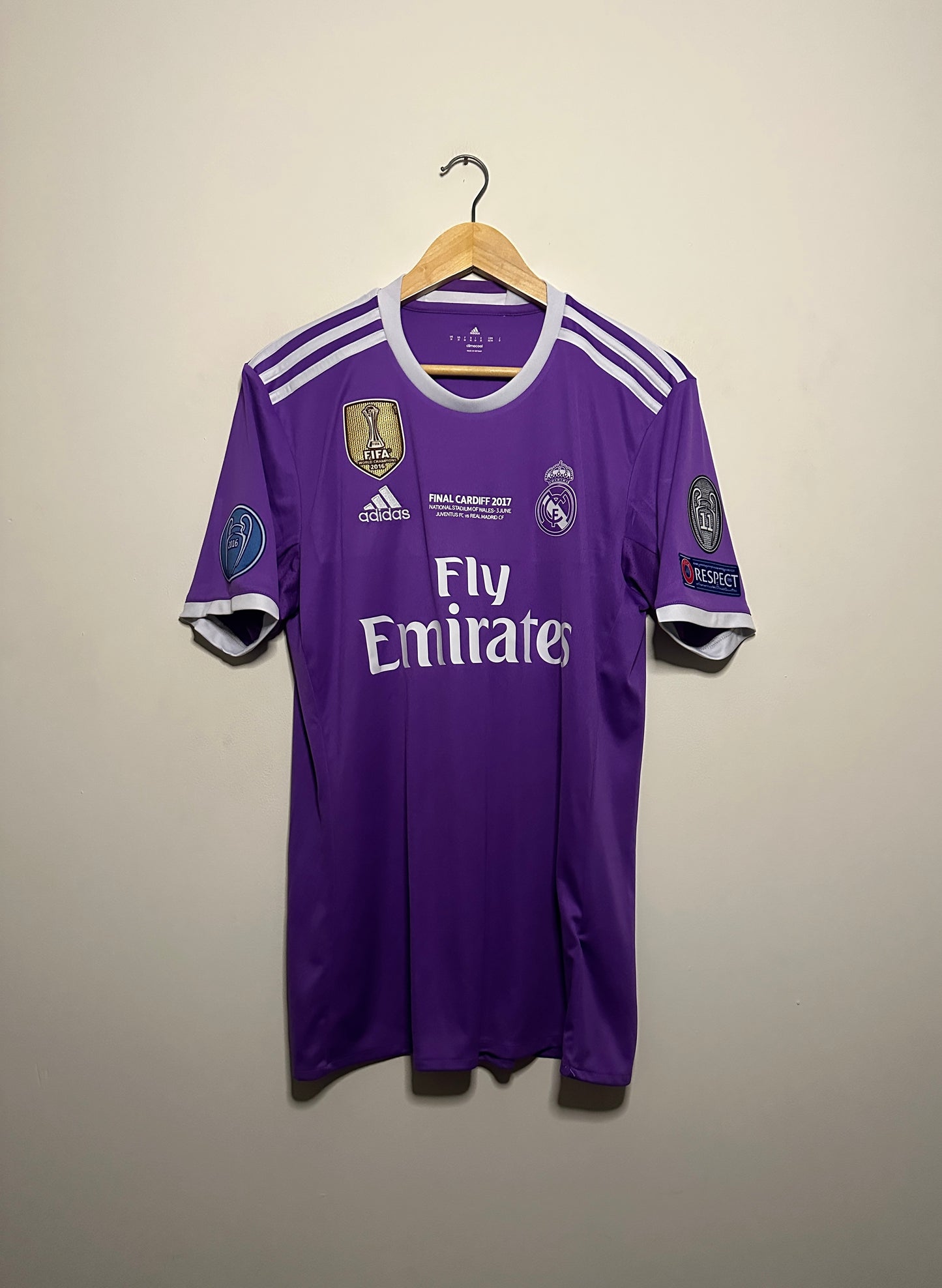 Luka Modric Real Madrid CF 2016-17 champions league final edition away football shirt (M)
