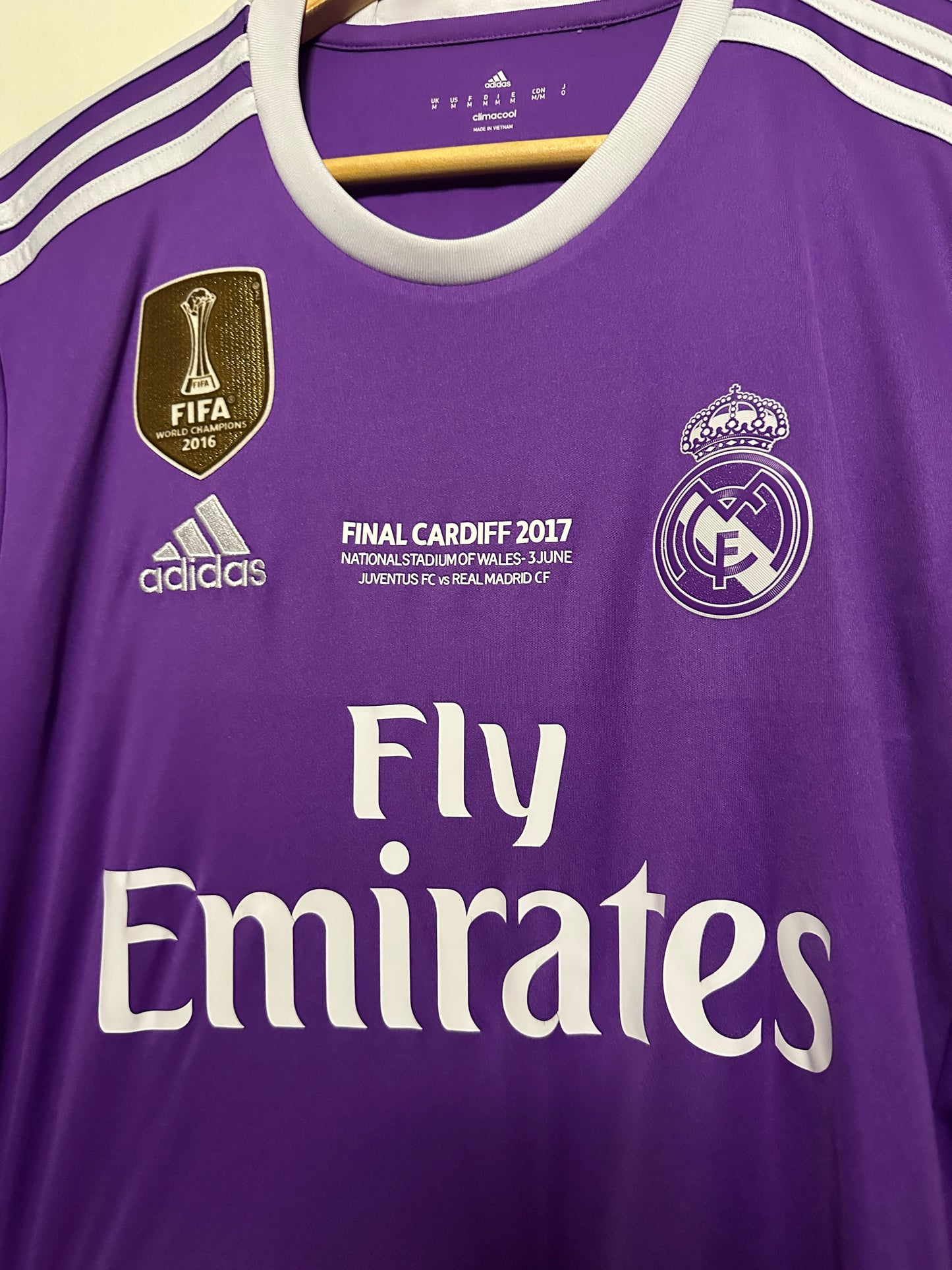 Luka Modric Real Madrid CF 2016-17 champions league final edition away football shirt (M)