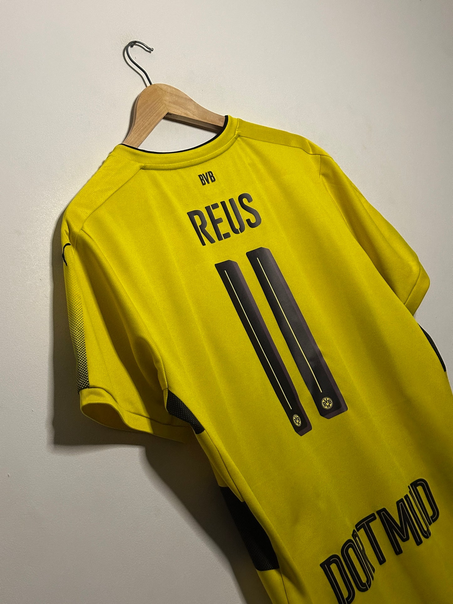 Marco Reus Borussia Dortmund 2017-18 home football shirt (L)