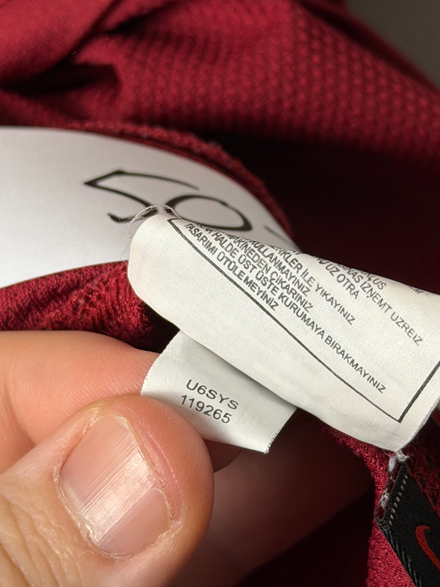 Cristiano Ronaldo Portugal 2006 home football shirt (M)