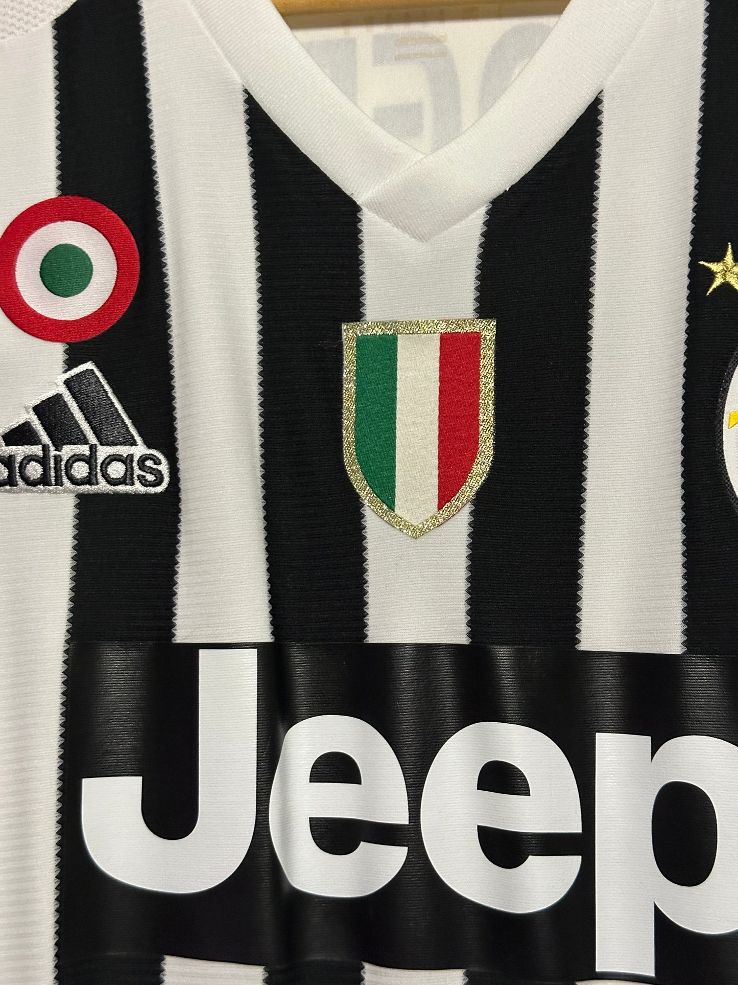 Paul Pogba Juventus FC 2015-16 home football shirt (M)