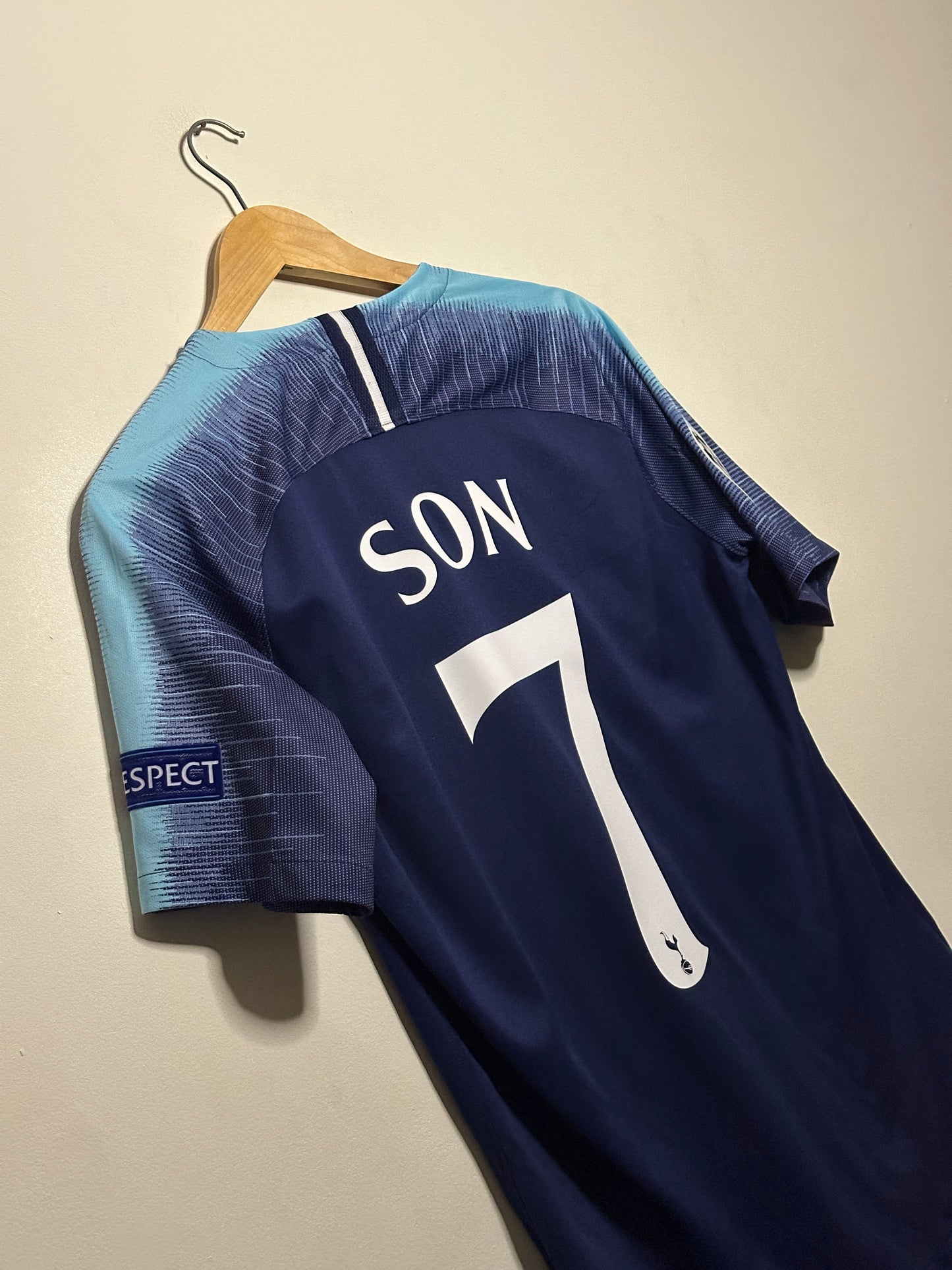 Heung-Min Son Tottenham Hotspur 2018-19 away football shirt (M)