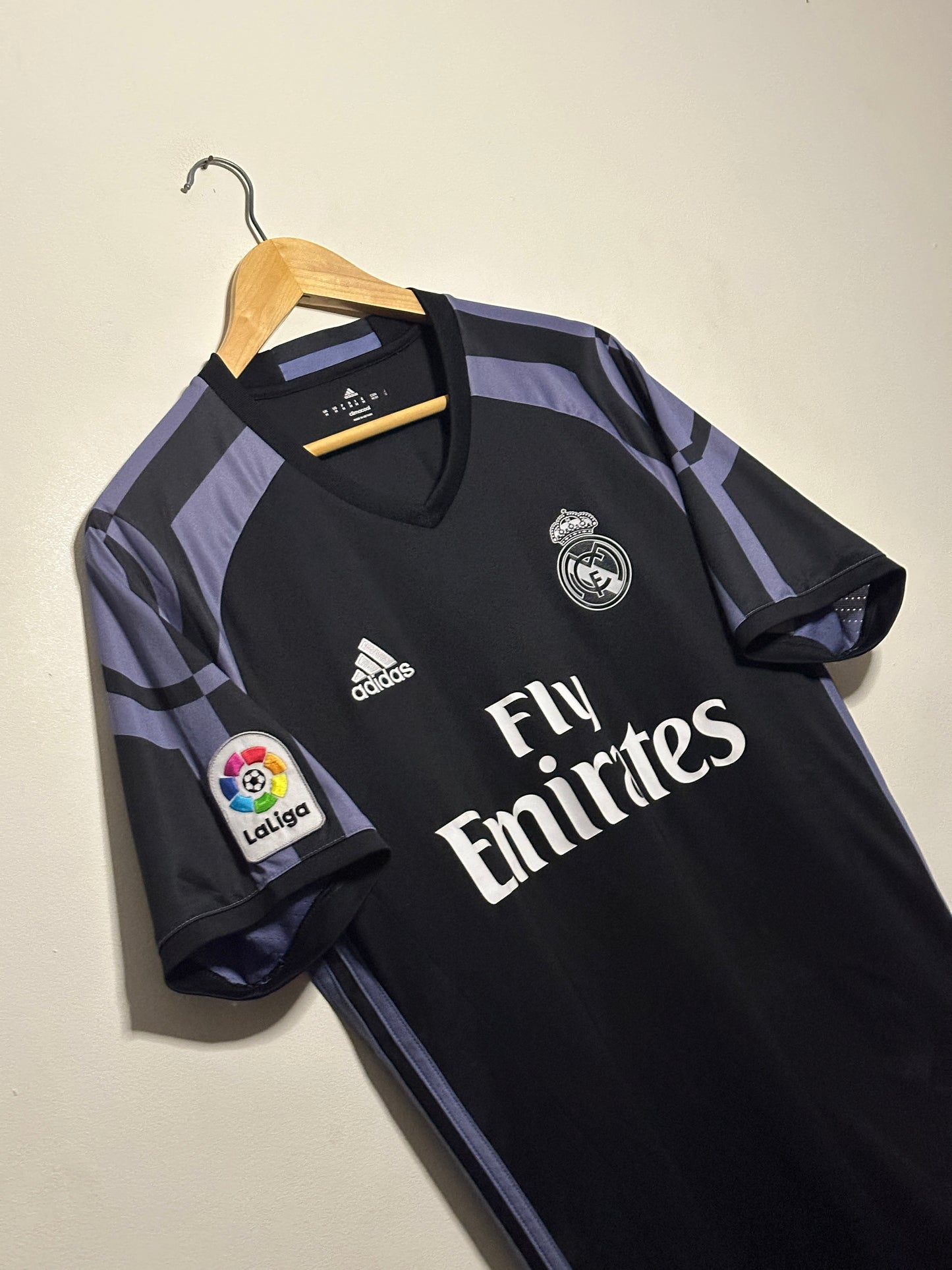 Luka Modric Real Madrid CF 2015-16 third football shirt (M)