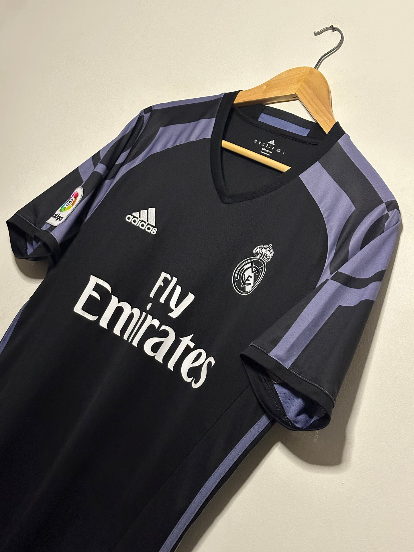 Luka Modric Real Madrid CF 2015-16 third football shirt (M)