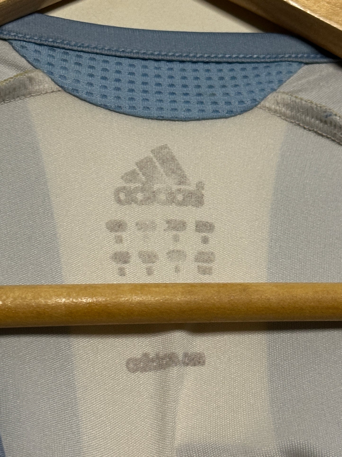 Lionel Messi Argentina 2006 World Cup home football shirt (M)