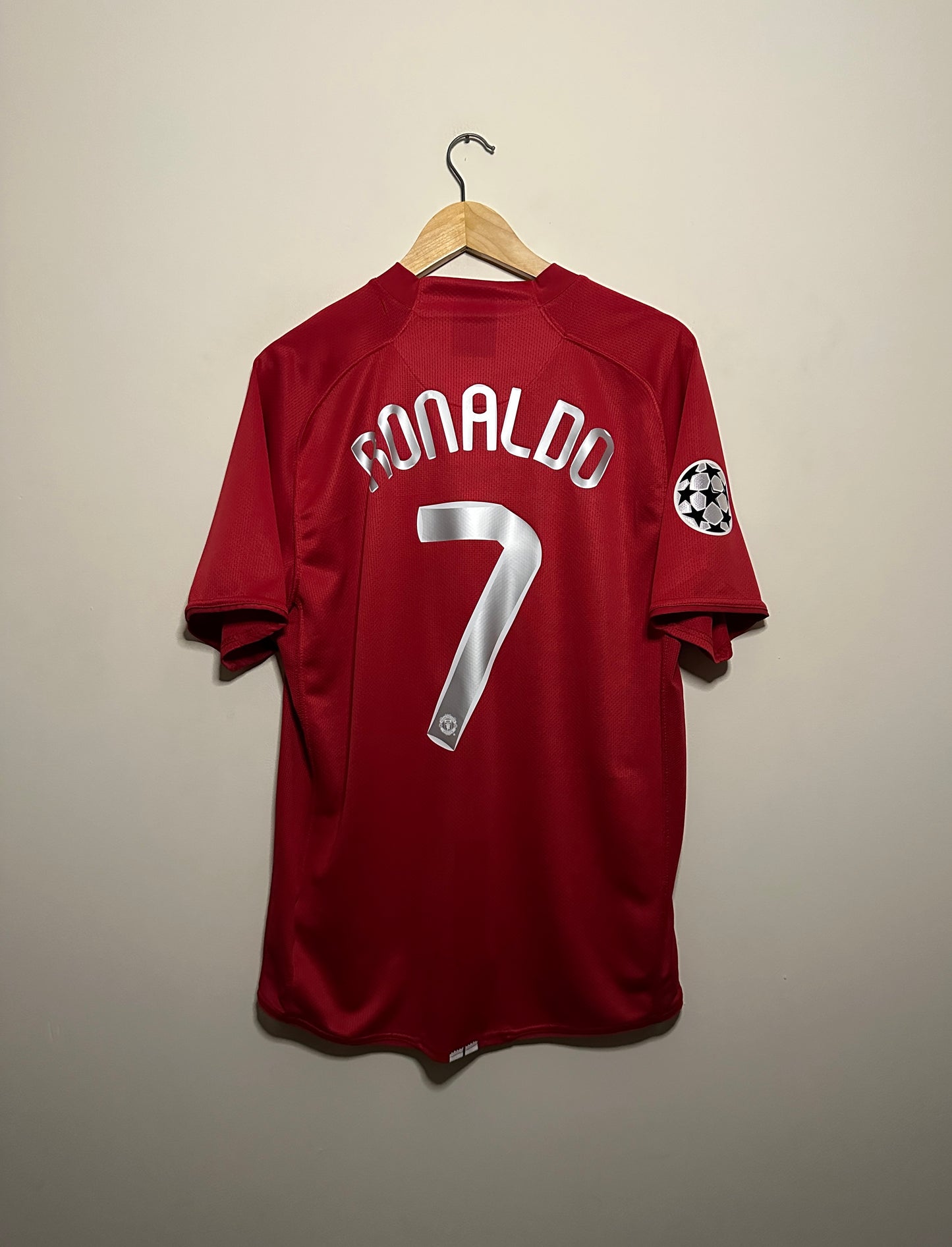 Cristiano Ronaldo Manchester United 2007-08 home football shirt (L)