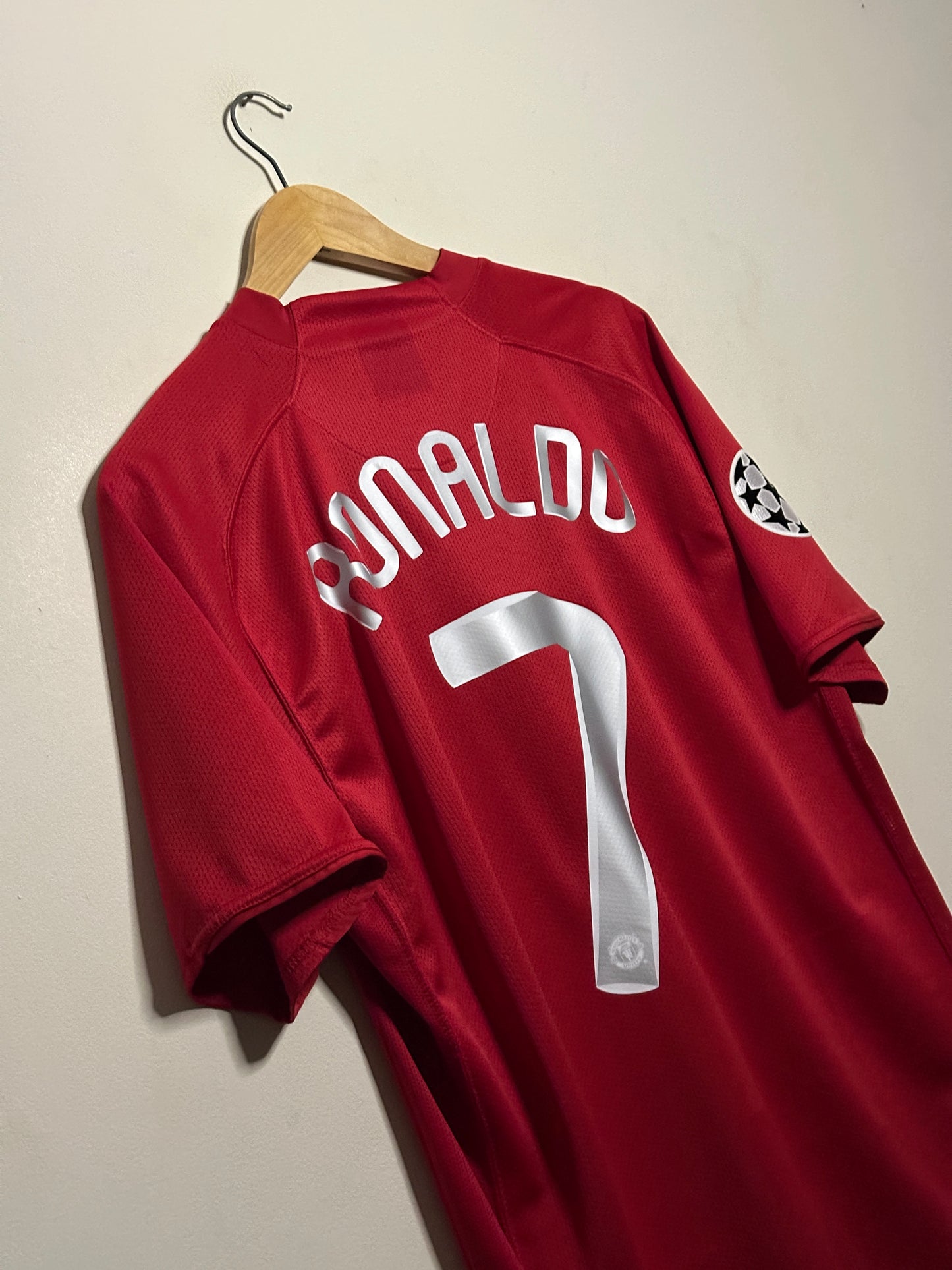 Cristiano Ronaldo Manchester United 2007-08 home football shirt (L)