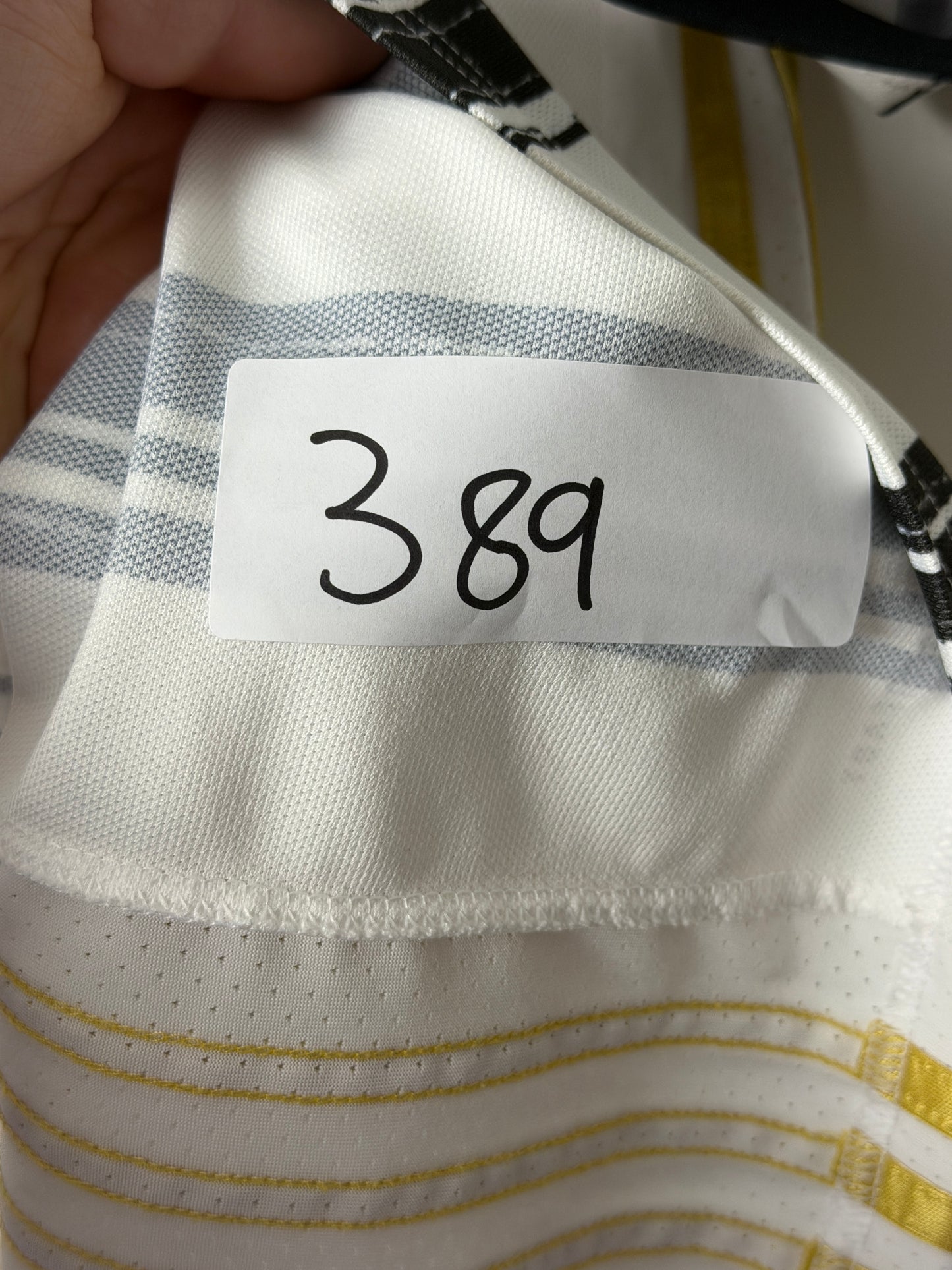 Cristiano Ronaldo Juventus FC 2020-21 home football shirt (L)