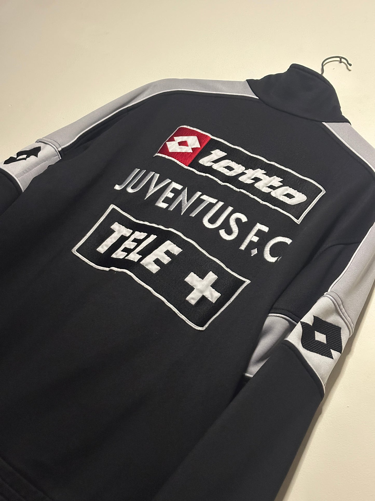 Juventus FC half zip training jacket (L)