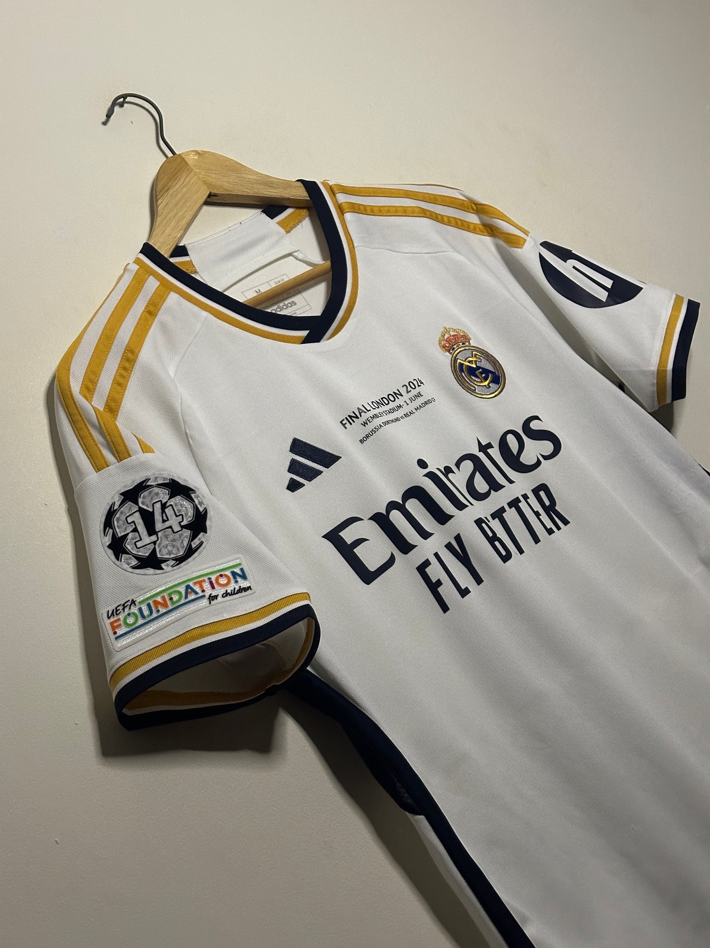 Jude Bellingham Real Madrid CF 2023-24 home football shirt (M)