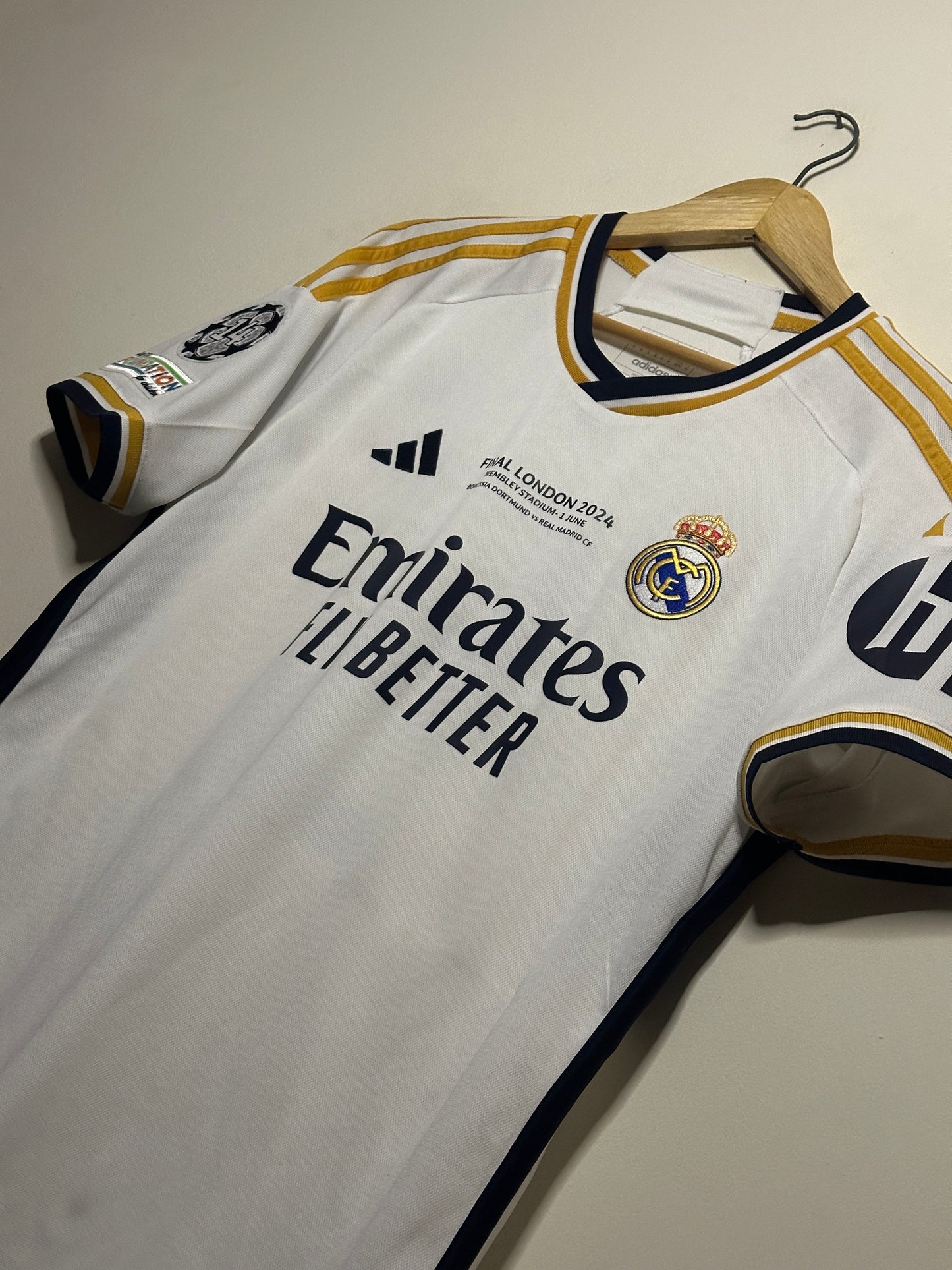 Jude Bellingham Real Madrid CF 2023-24 home football shirt (M)