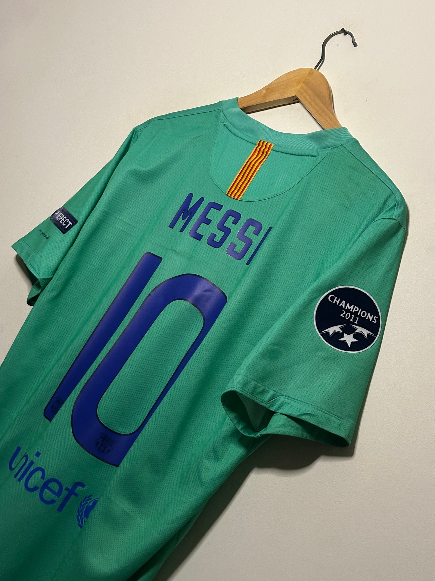 Lionel Messi FC Barcelona 2011-12 third football shirt (L)