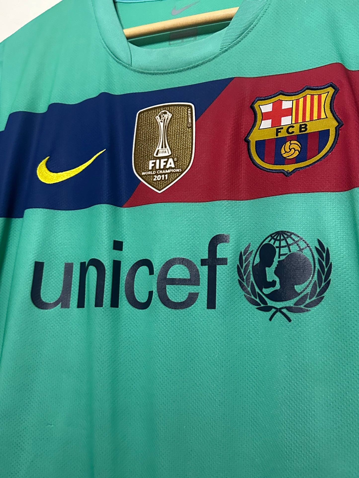 Lionel Messi FC Barcelona 2011-12 third football shirt (L)