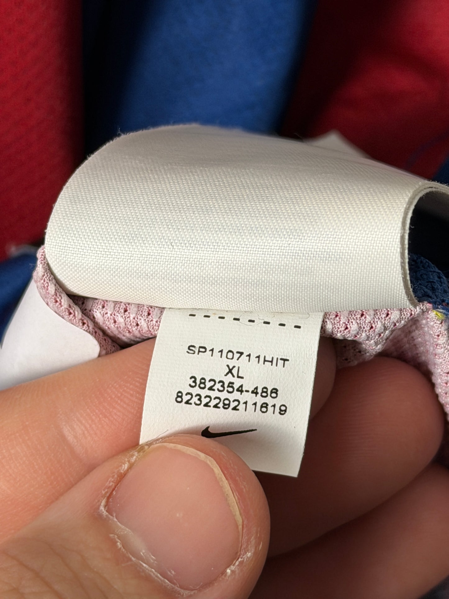 Lionel Messi FC Barcelona 2010-11 Champions League final edition home football shirt (XL)