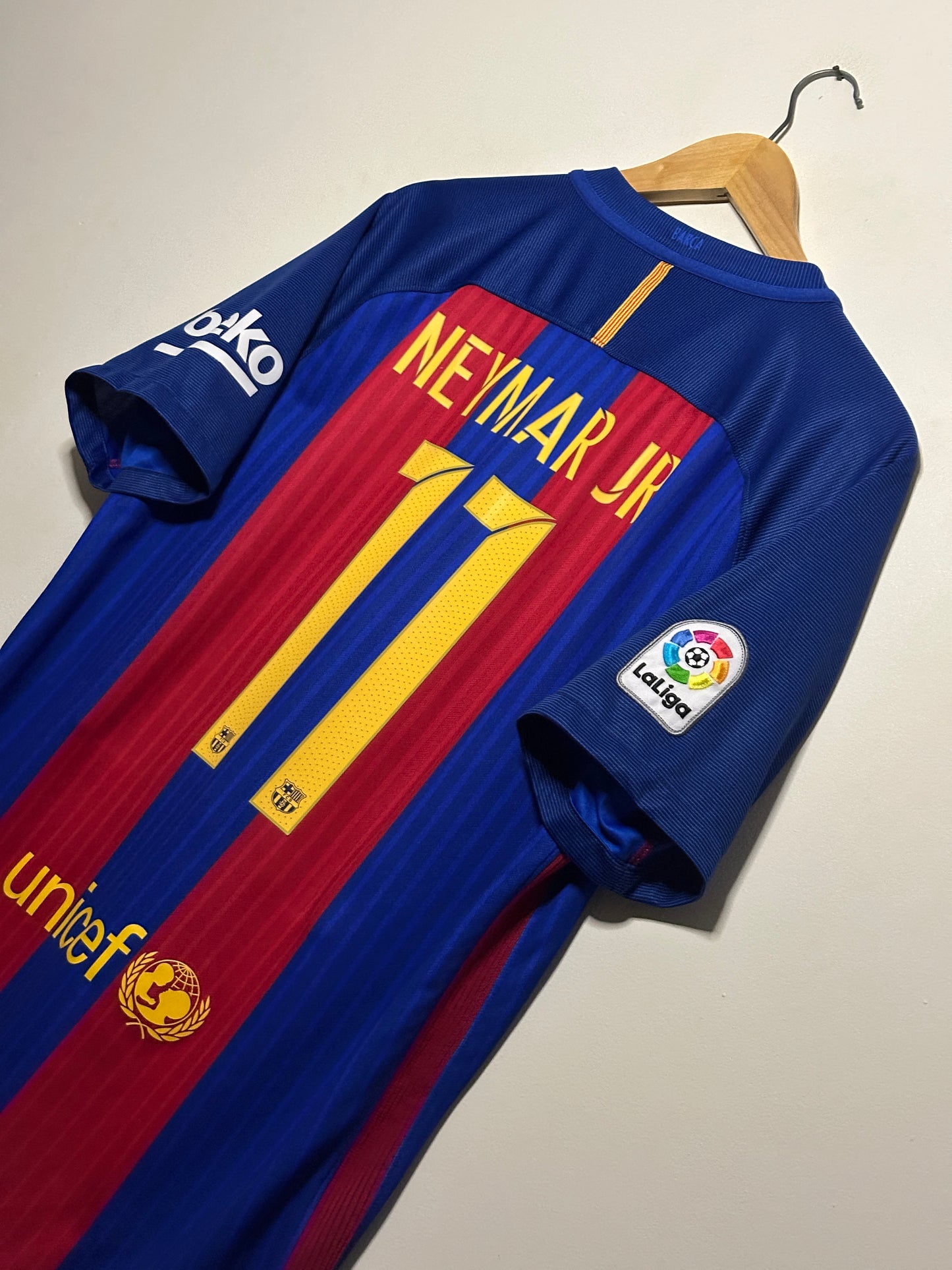Neymar JR FC Barcelona 2016-17 home football shirt (L)