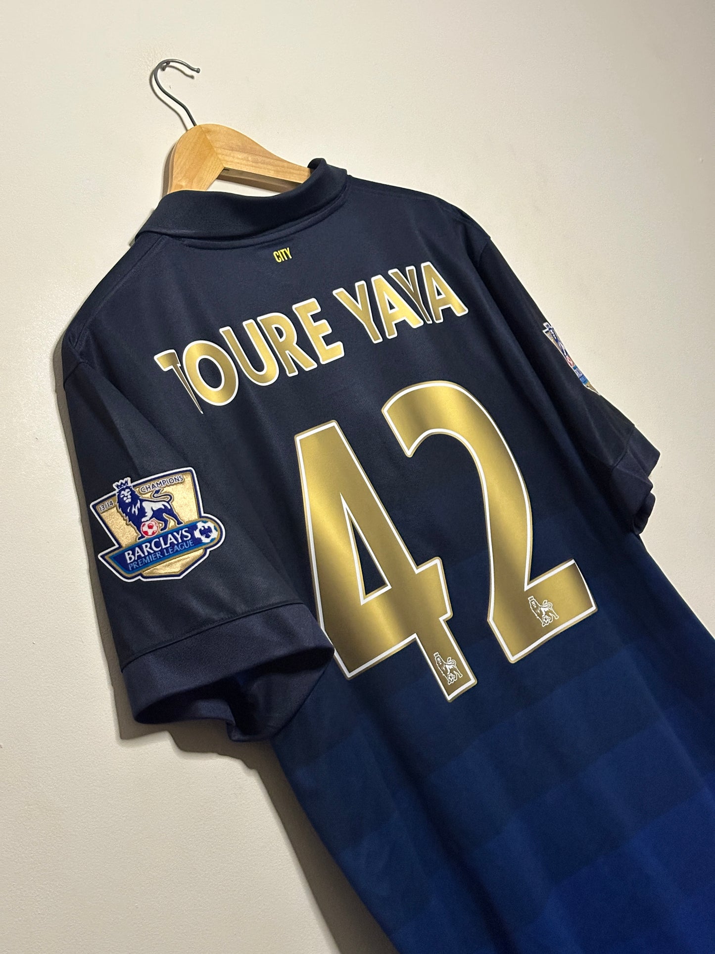 Yaya Toure Manchester City FC 2014-15 away football shirt (XL)
