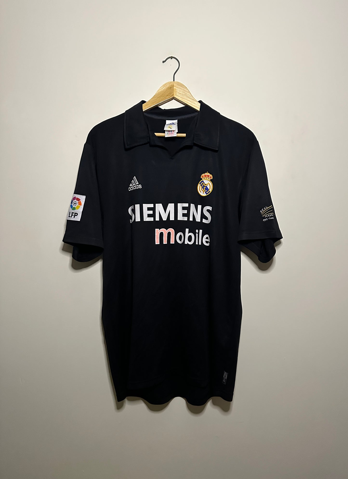 Ronaldo Real Madrid CF 2002-03 away football shirt (L)