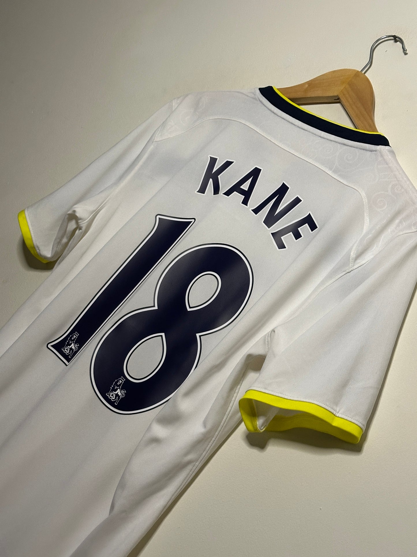 Harry Kane Tottenham Hotspur 2014-15 home football shirt (M)