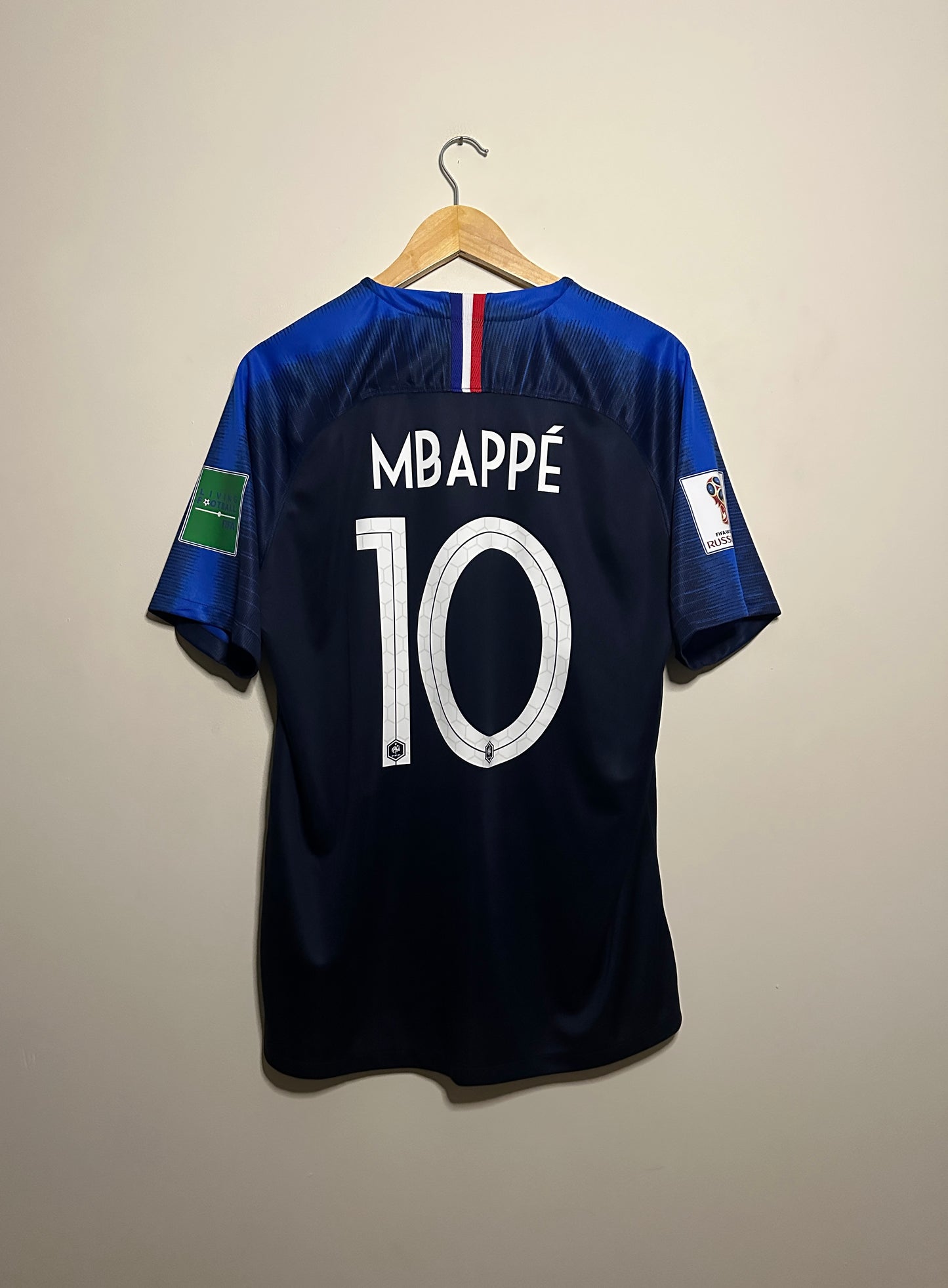 Kylian Mbappe France 2018 World Cup final edition home football shirt (L)