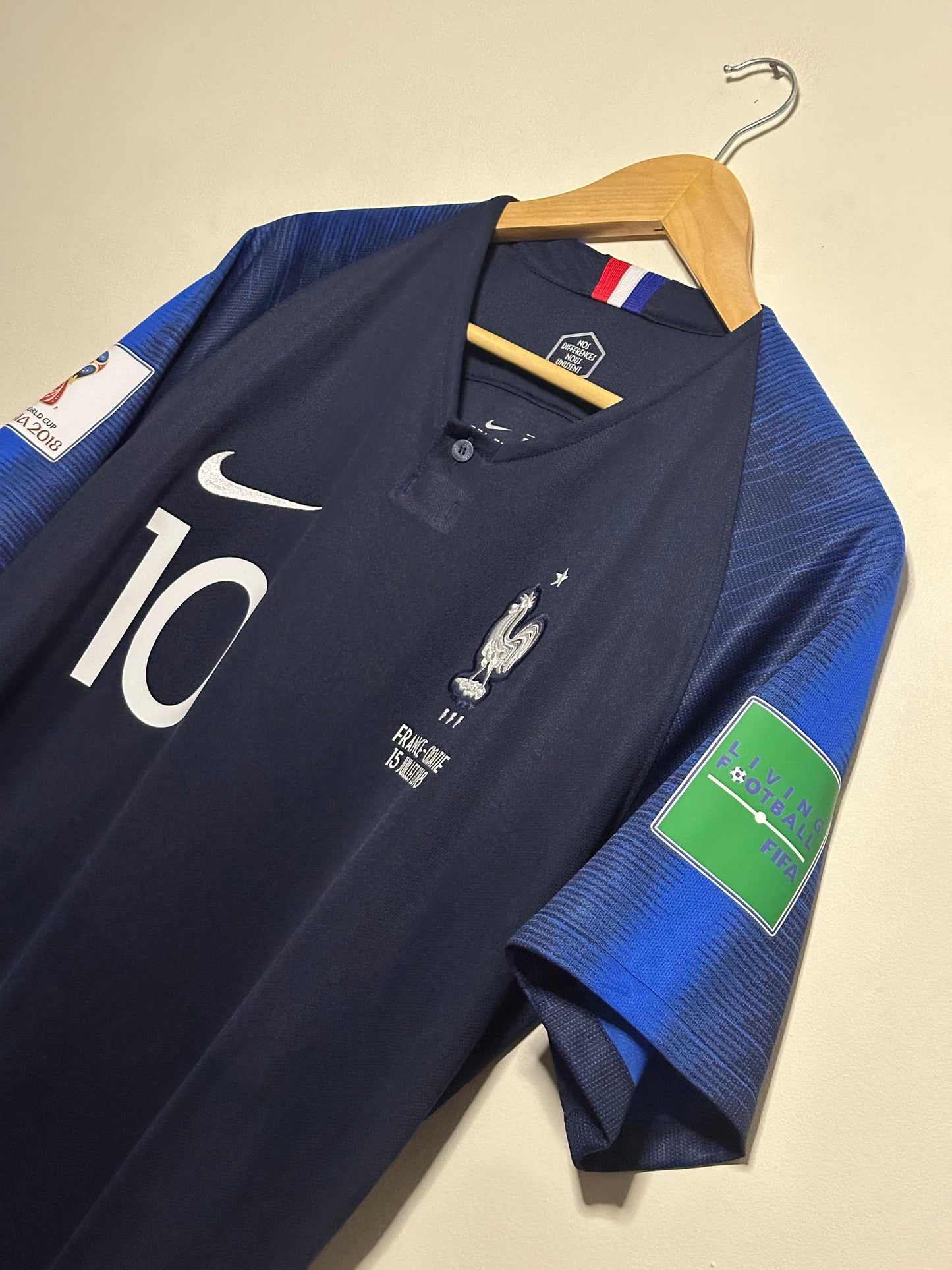 Kylian Mbappe France 2018 World Cup final edition home football shirt (L)