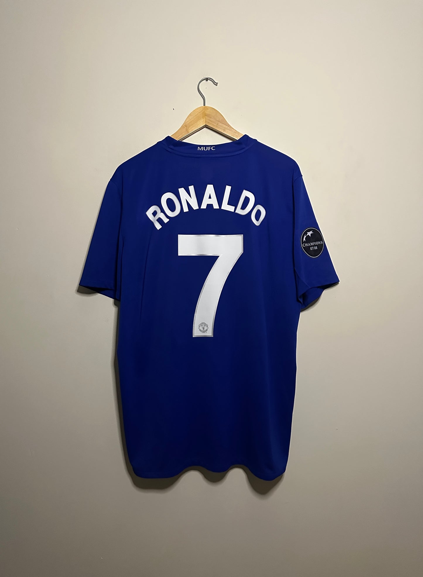 Cristiano Ronaldo 2008-09 third football shirt (XL)