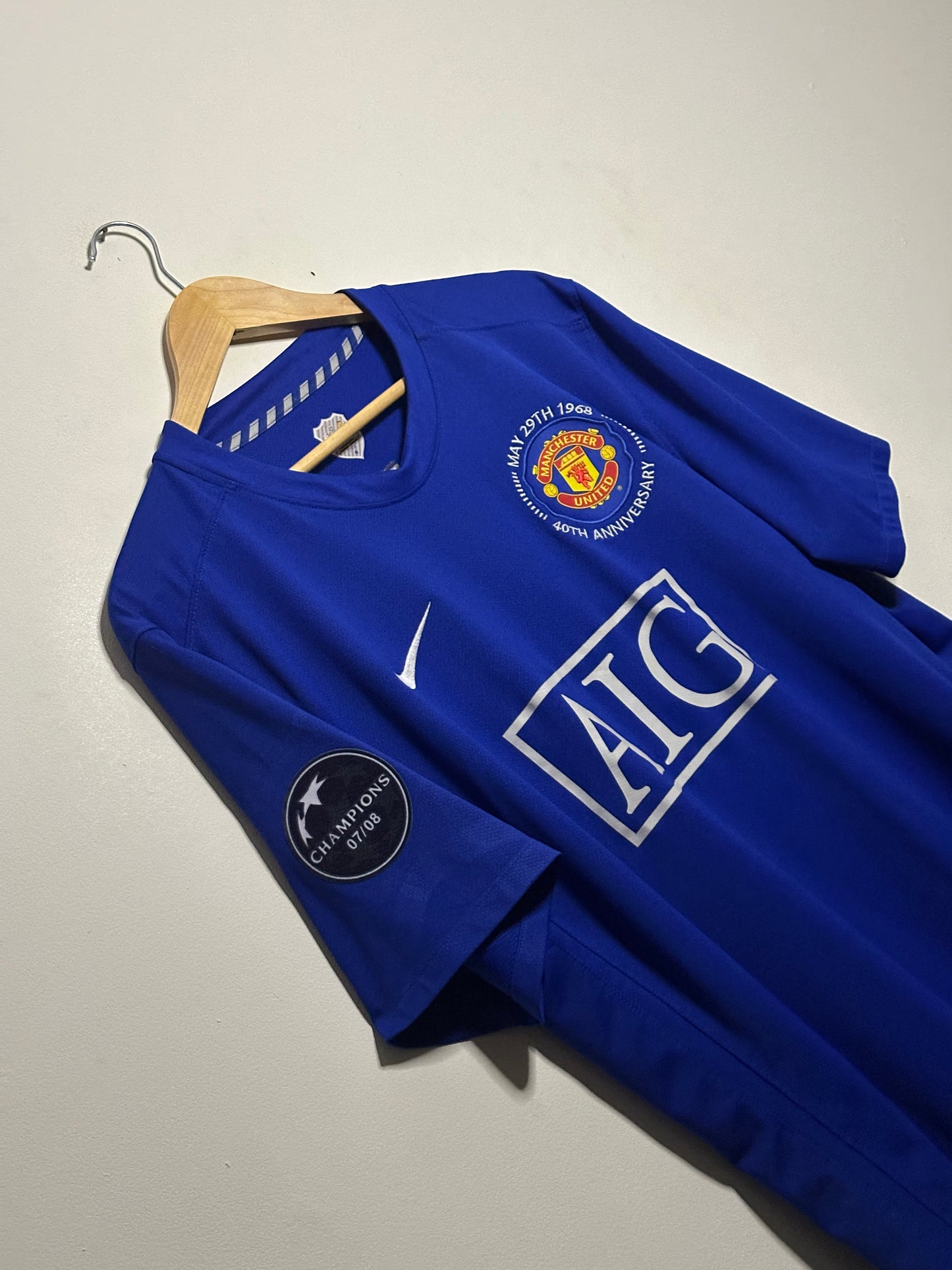 Cristiano Ronaldo 2008-09 third football shirt (XL)