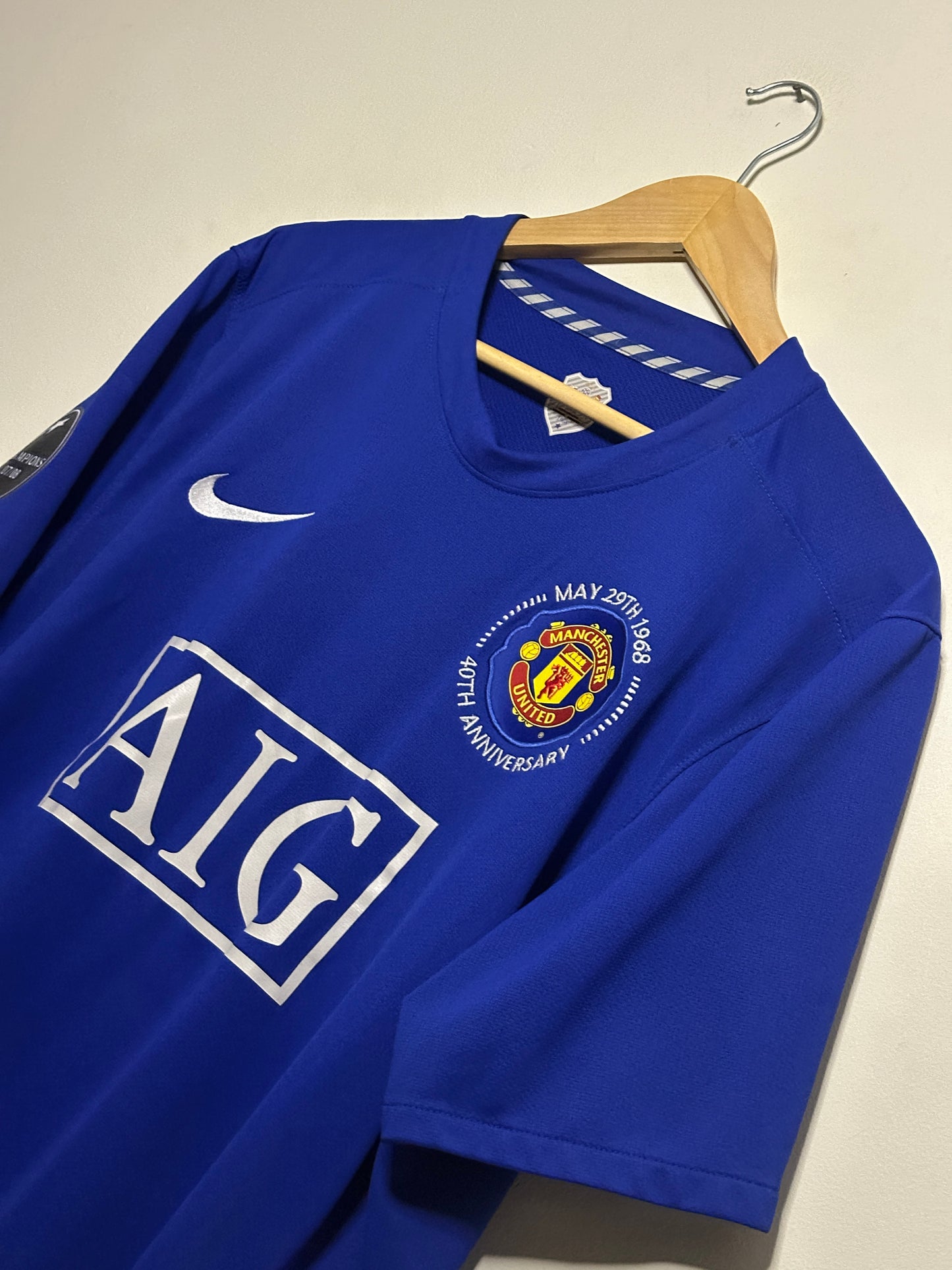 Cristiano Ronaldo 2008-09 third football shirt (XL)