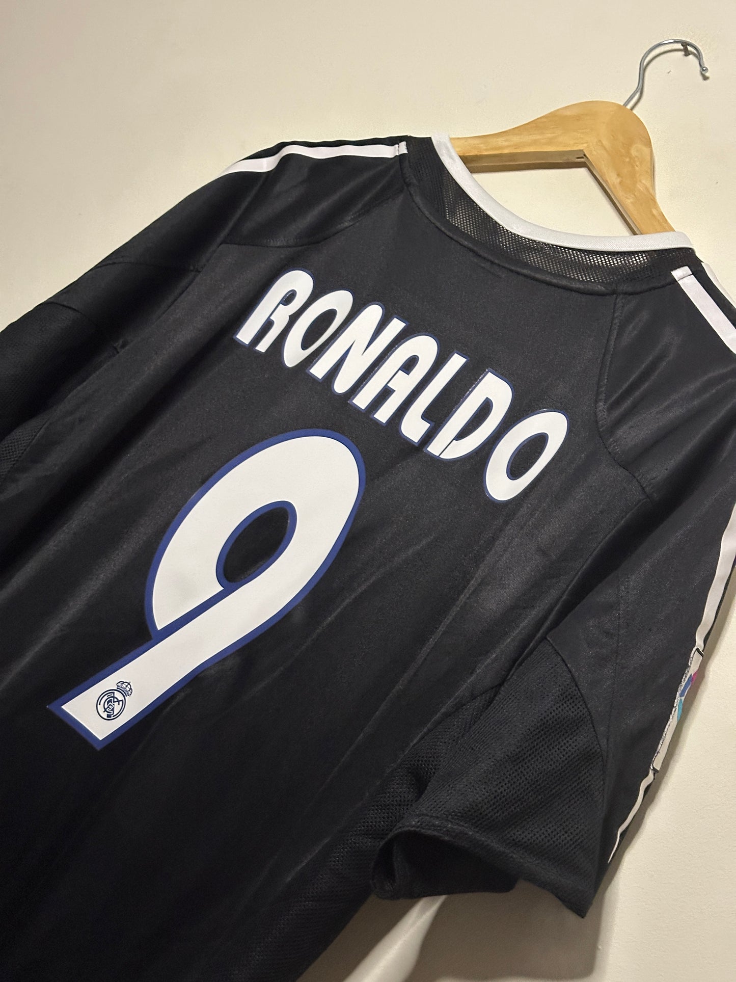 Ronaldo Real Madrid CF 2004-05 away football shirt (L)