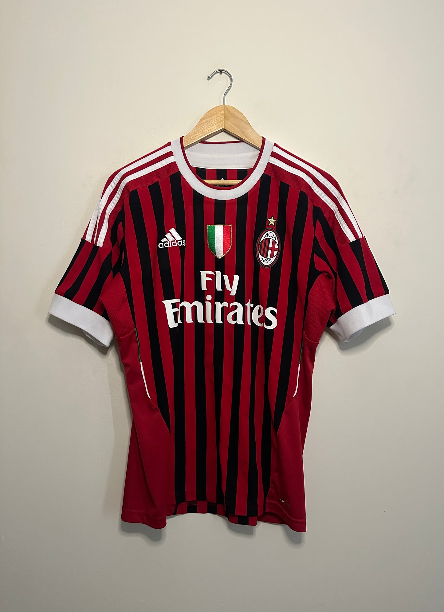 Zlatan Ibrahimovic AC Milan 2011-12 home football shirt (M)