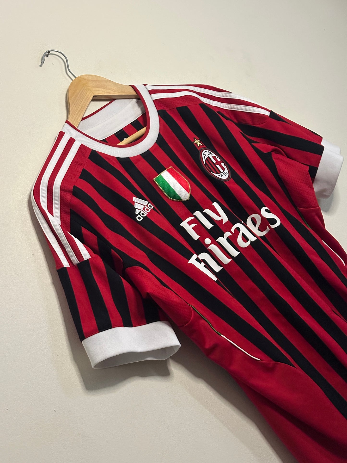 Zlatan Ibrahimovic AC Milan 2011-12 home football shirt (M)