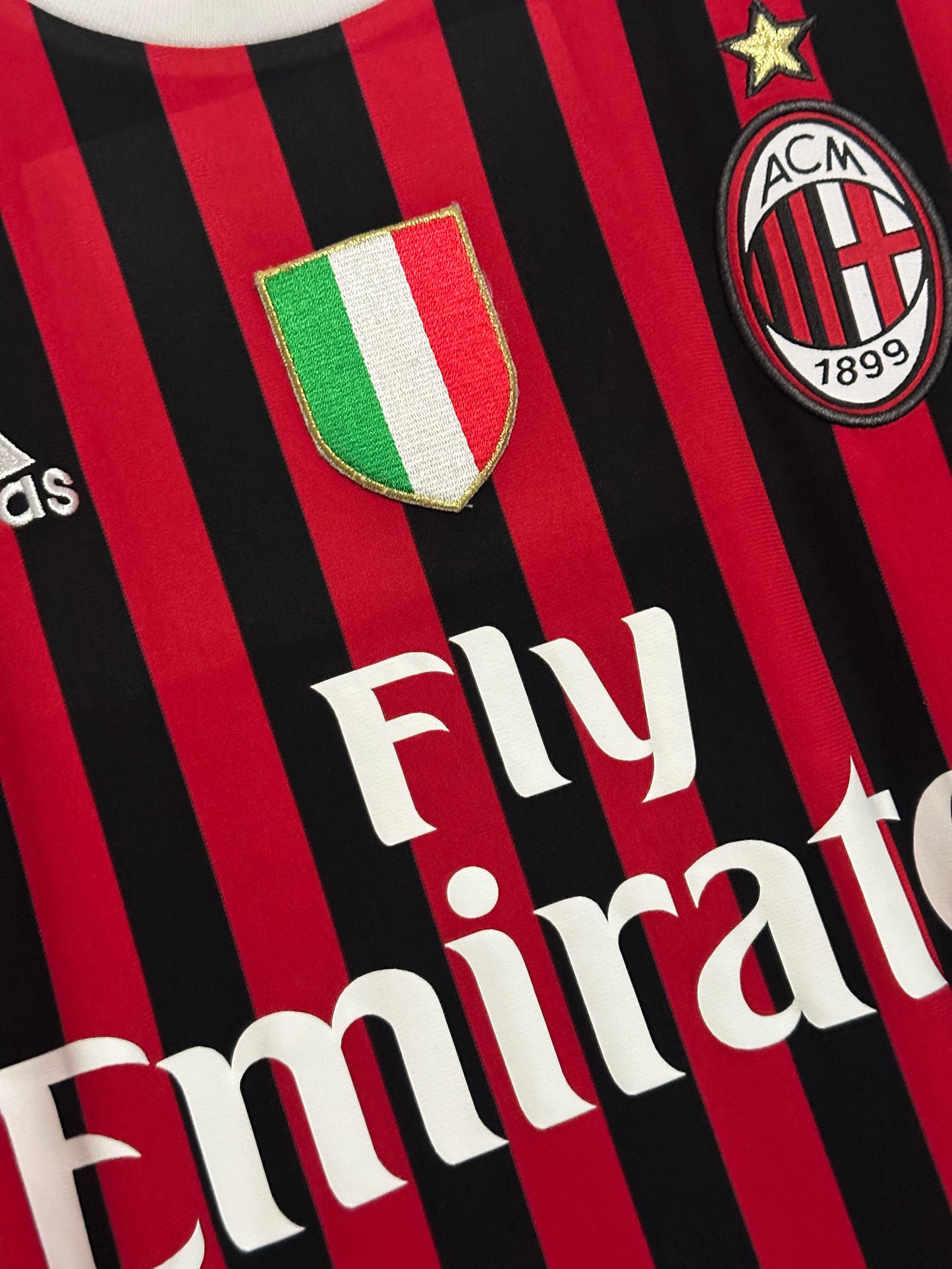 Zlatan Ibrahimovic AC Milan 2011-12 home football shirt (M)