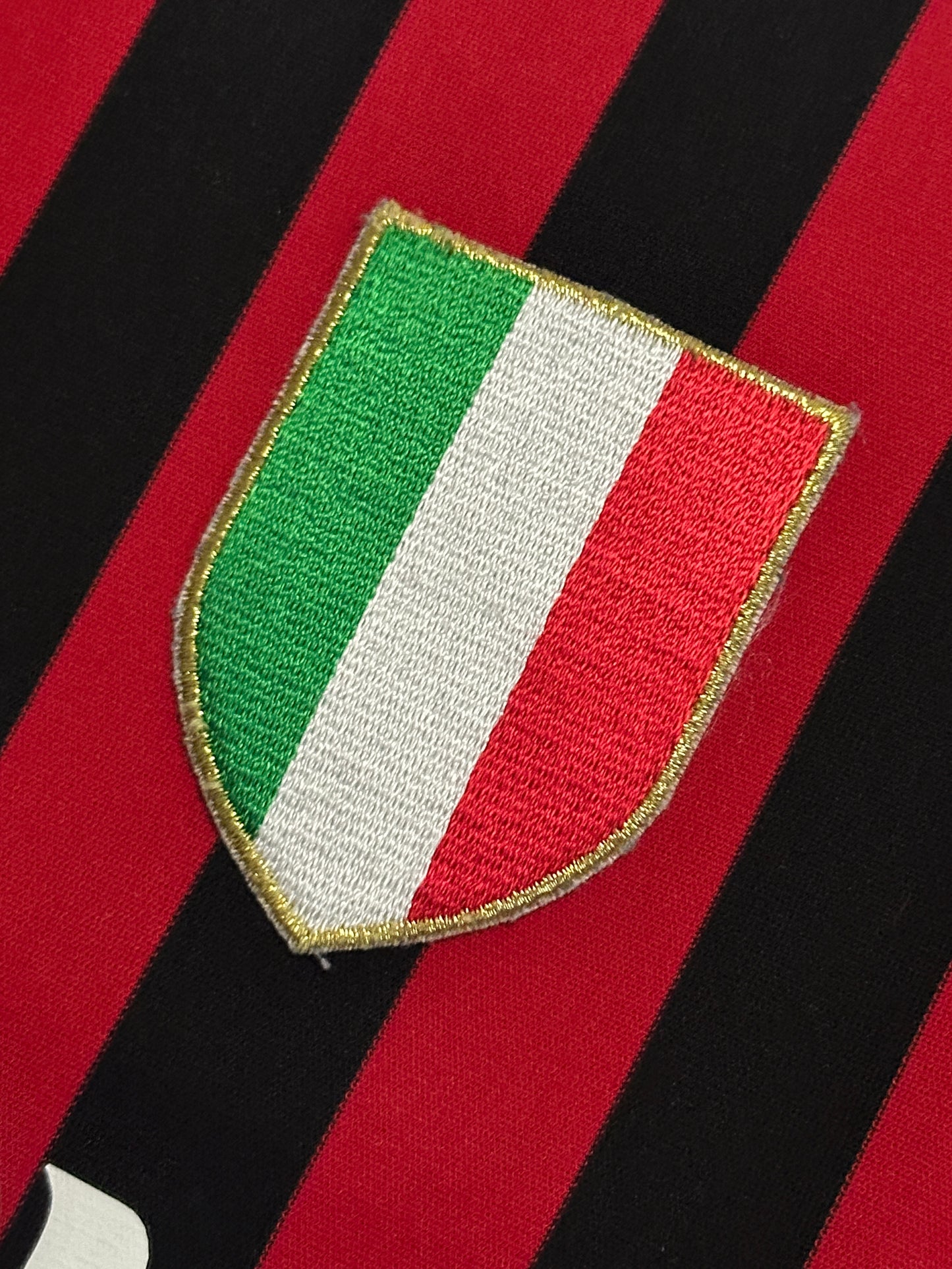 Zlatan Ibrahimovic AC Milan 2011-12 home football shirt (M)