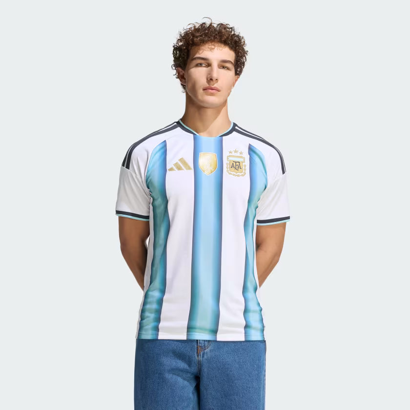 Argentina 2026 World Cup home football shirt (M)