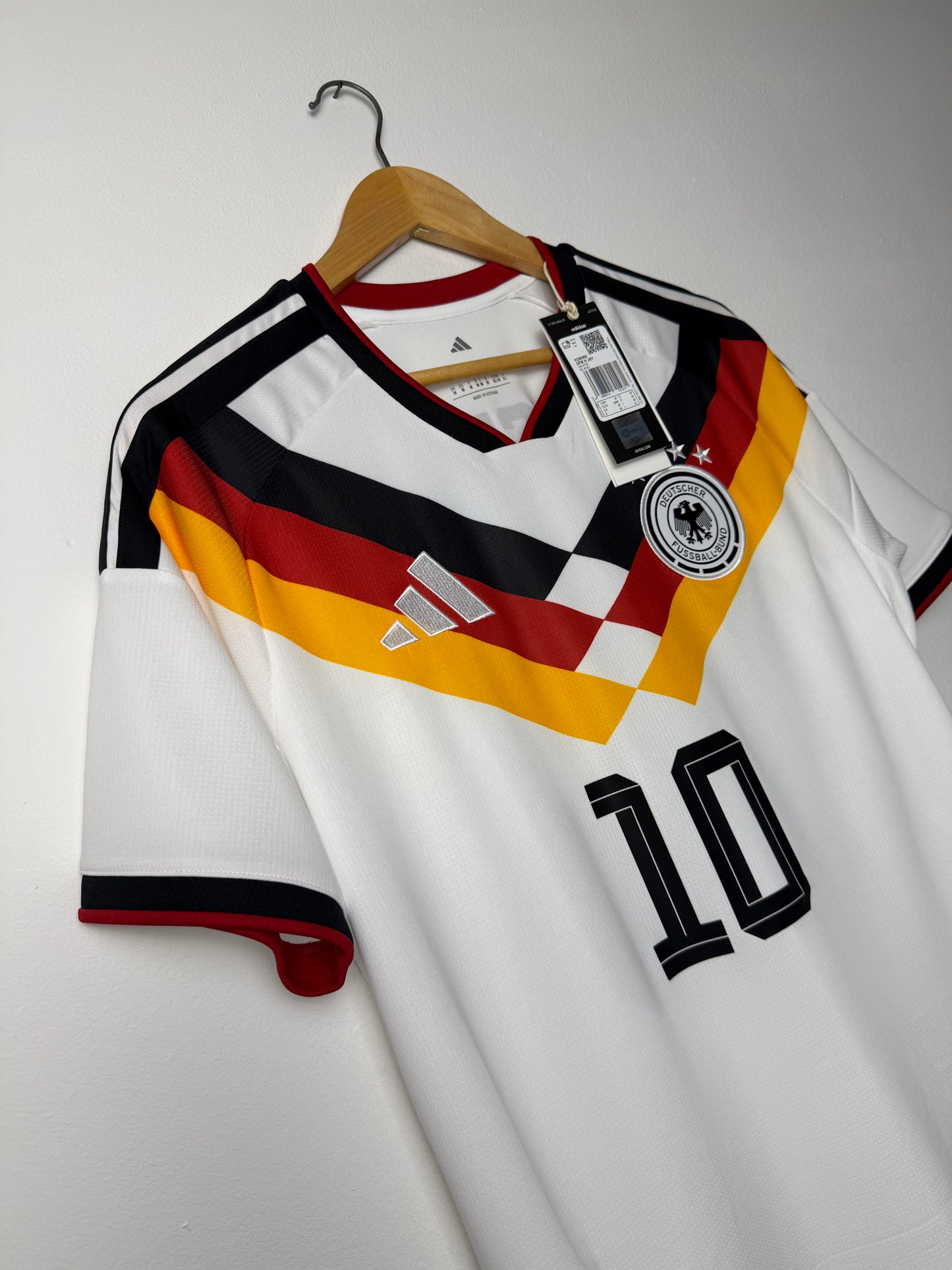 Jamal Musiala Germany 2026 home football shirt (M)