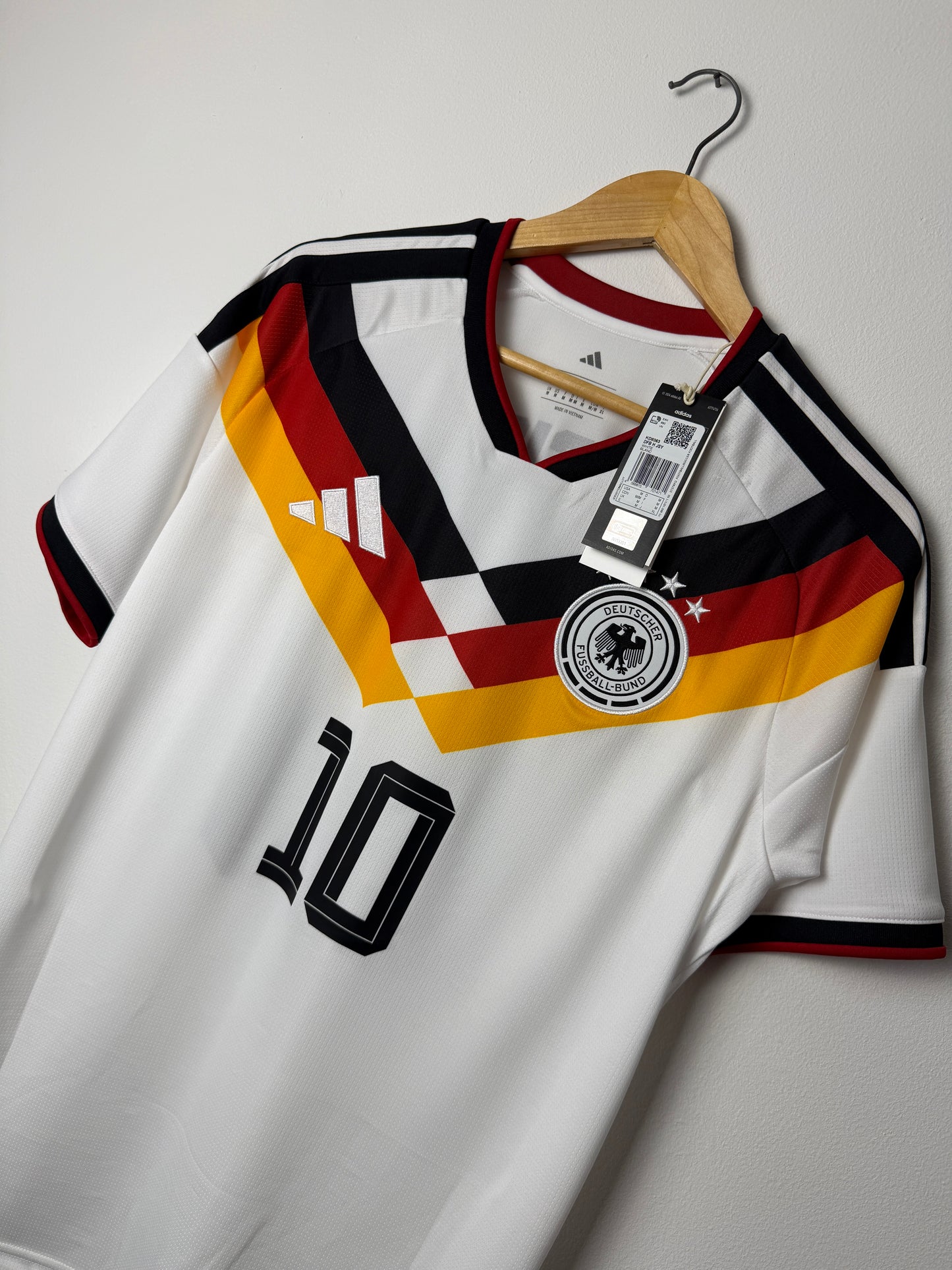 Jamal Musiala Germany 2026 home football shirt (M)