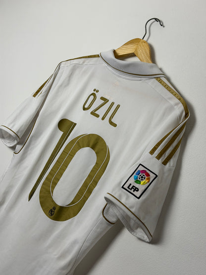 Mesut Ozil Real Madrid CF 2011-12 home football shirt (M)