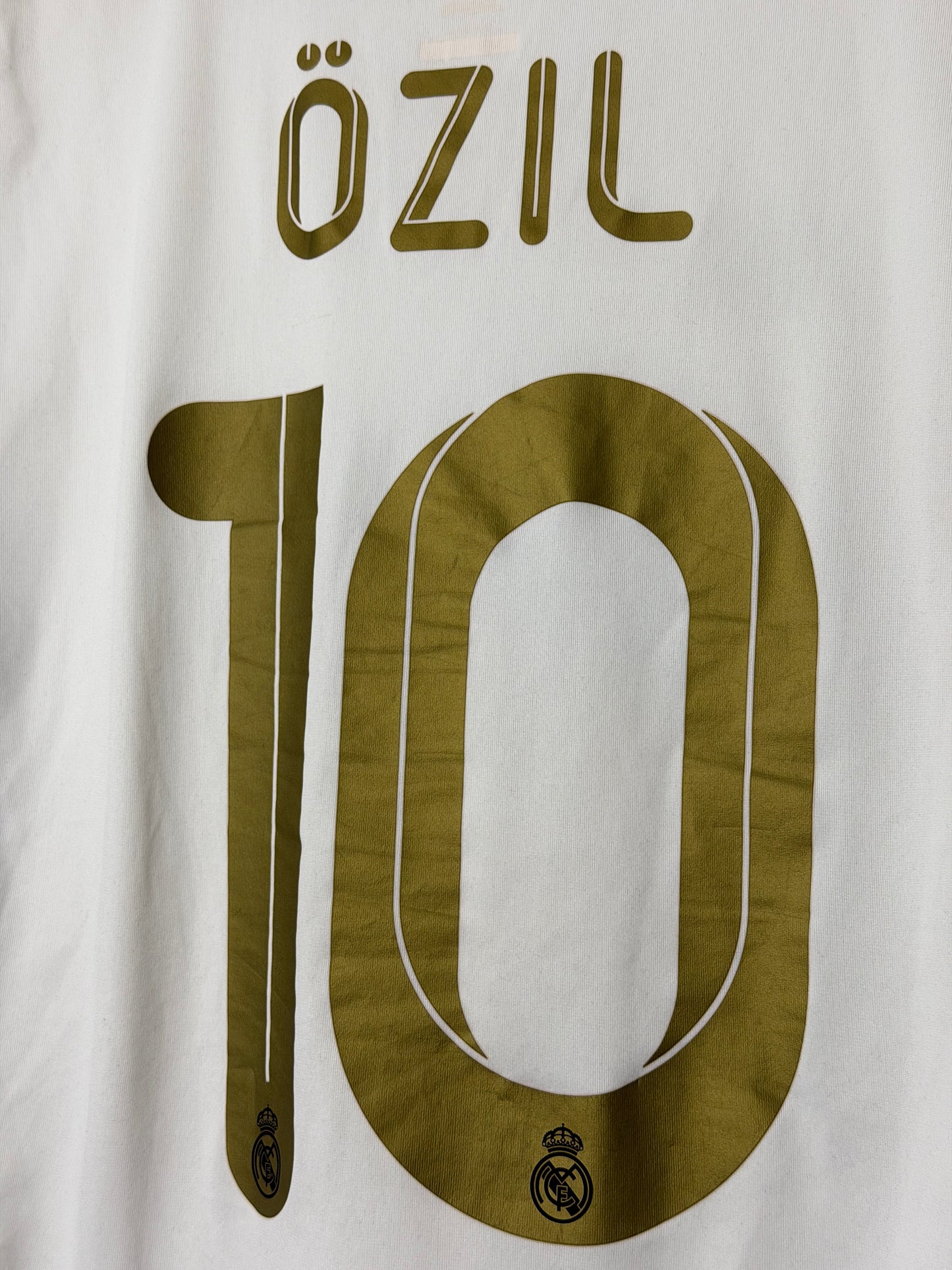 Mesut Ozil Real Madrid CF 2011-12 home football shirt (M)