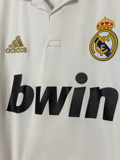 Mesut Ozil Real Madrid CF 2011-12 home football shirt (M)