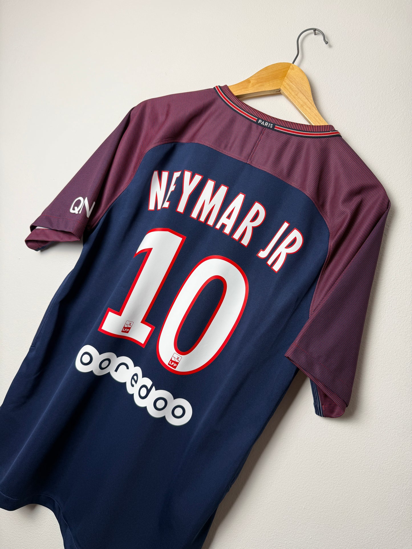 Neymar JR PSG 2017-18 home football shirt (L)