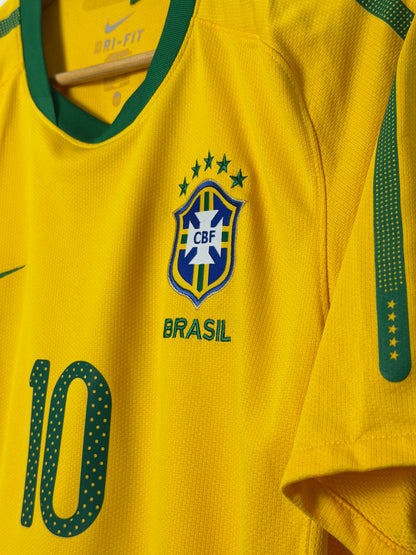 Kaka Brazil 2010 World Cup home football shirt (M)