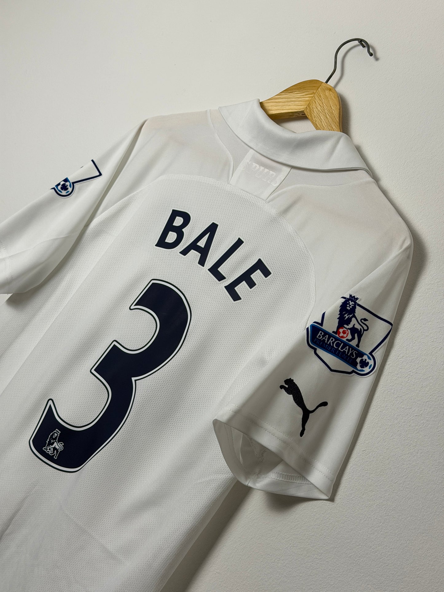 Gareth Bale Tottenham Hotspur 2011-12 home football shirt (M)