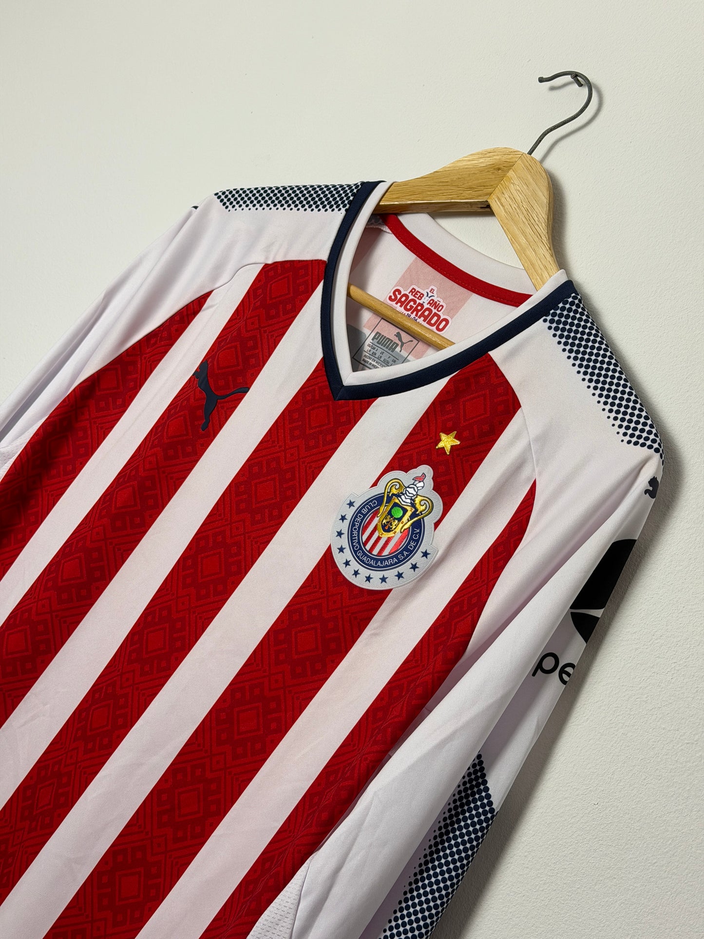 Chivas de Guadalajara 2017-18 long sleeve home football shirt (L)