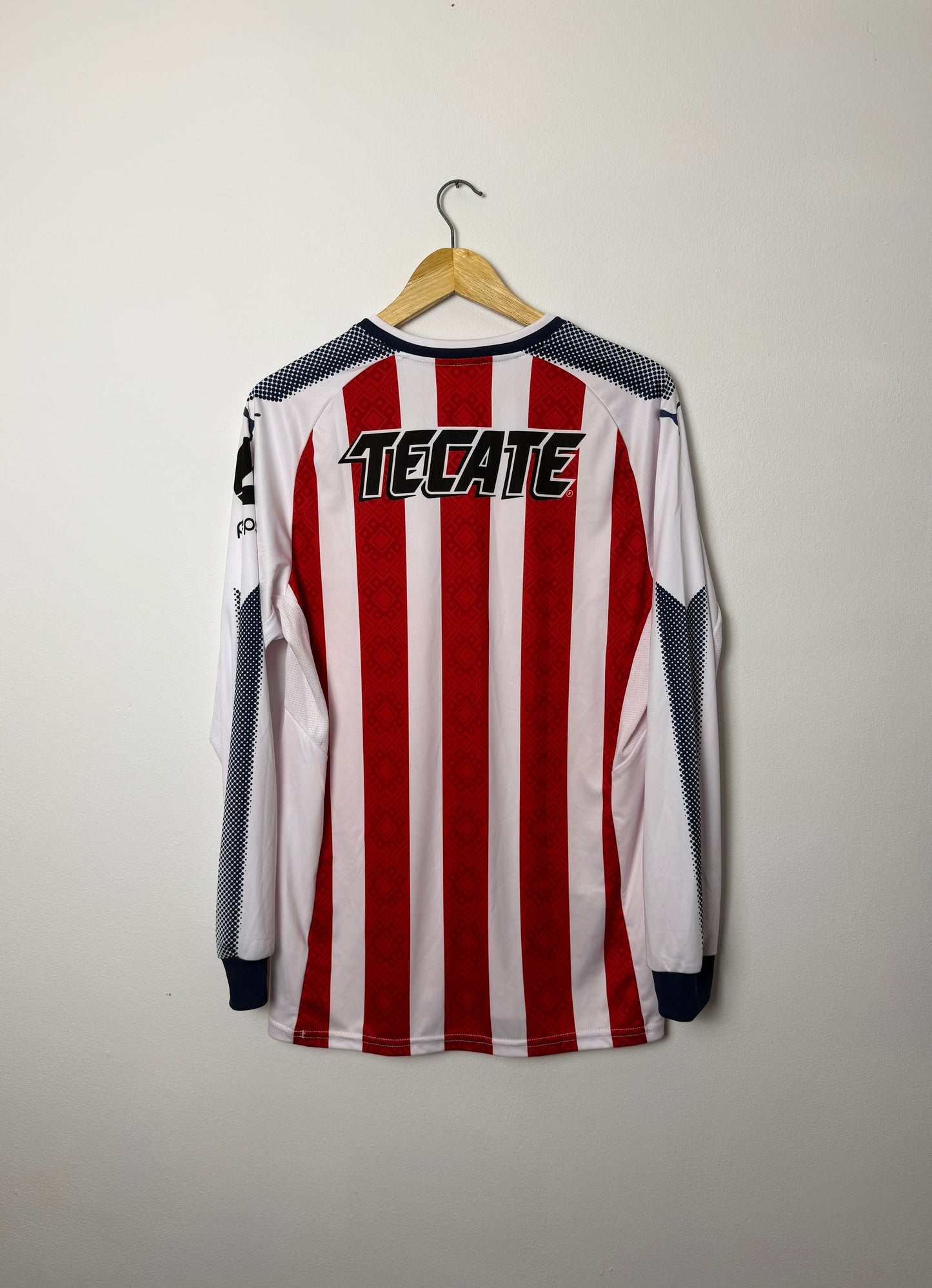 Chivas de Guadalajara 2017-18 long sleeve home football shirt (L)